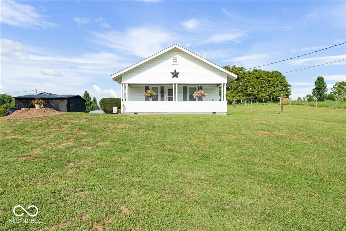7161 State Road 158 Property Photo 1