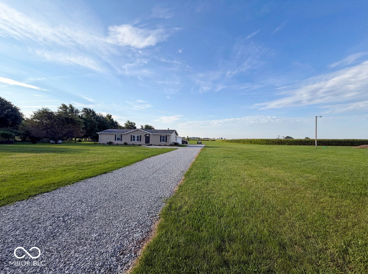 6783 W 300 Property Photo 1
