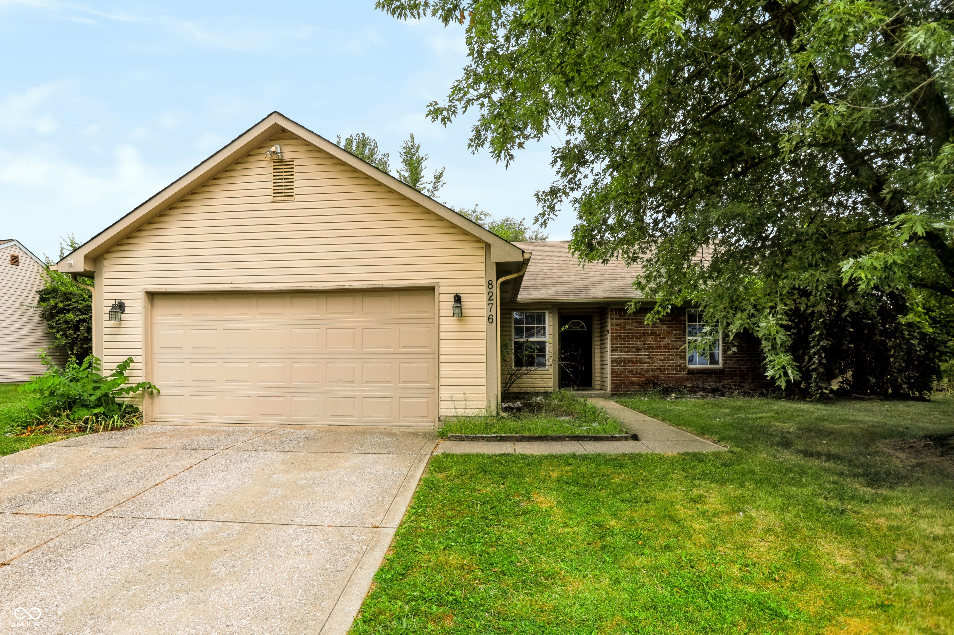 8276 Bayshore Lane Property Photo 1
