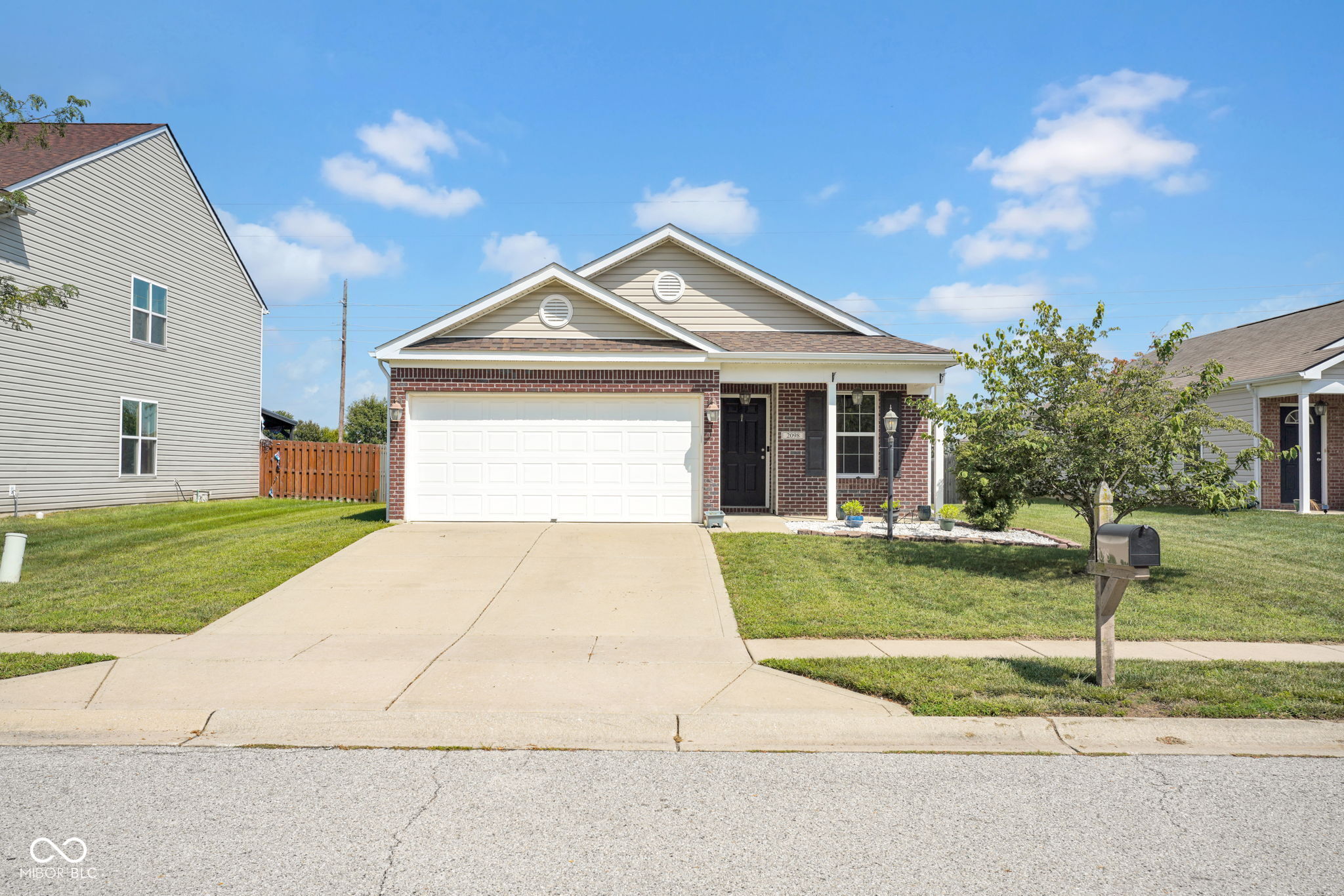 2098 Creekstone Property Photo 1