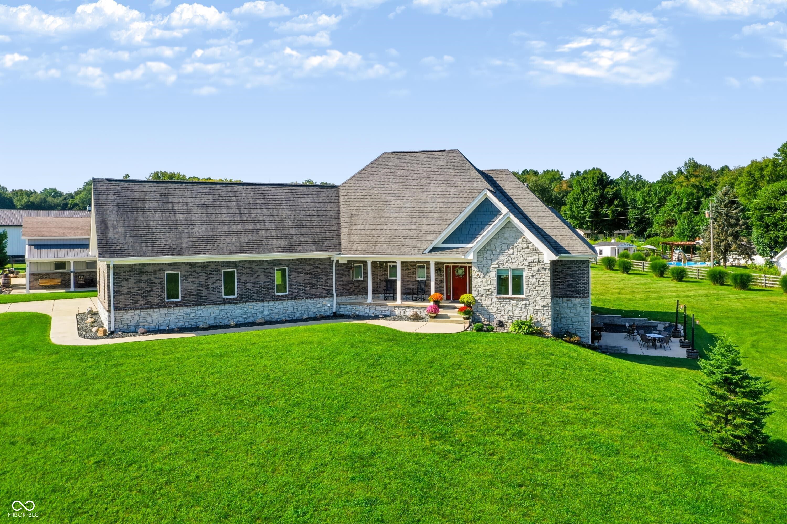 6767 State Road 144 Property Photo 1