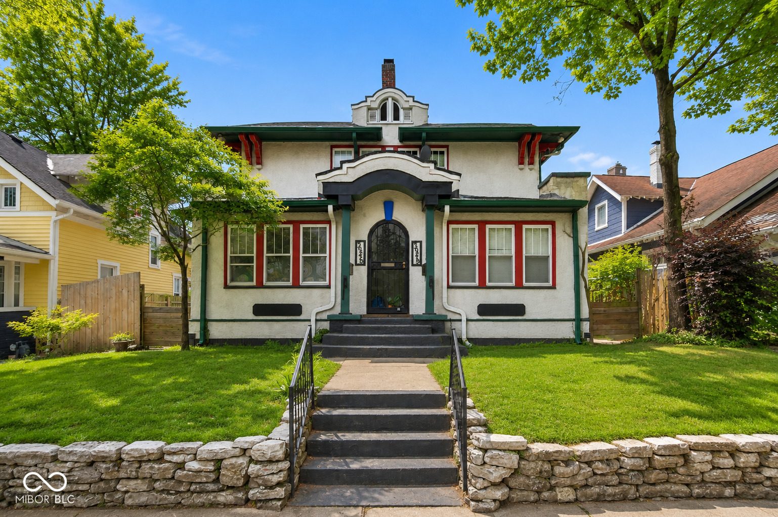 3946 N College Avenue Property Photo 1