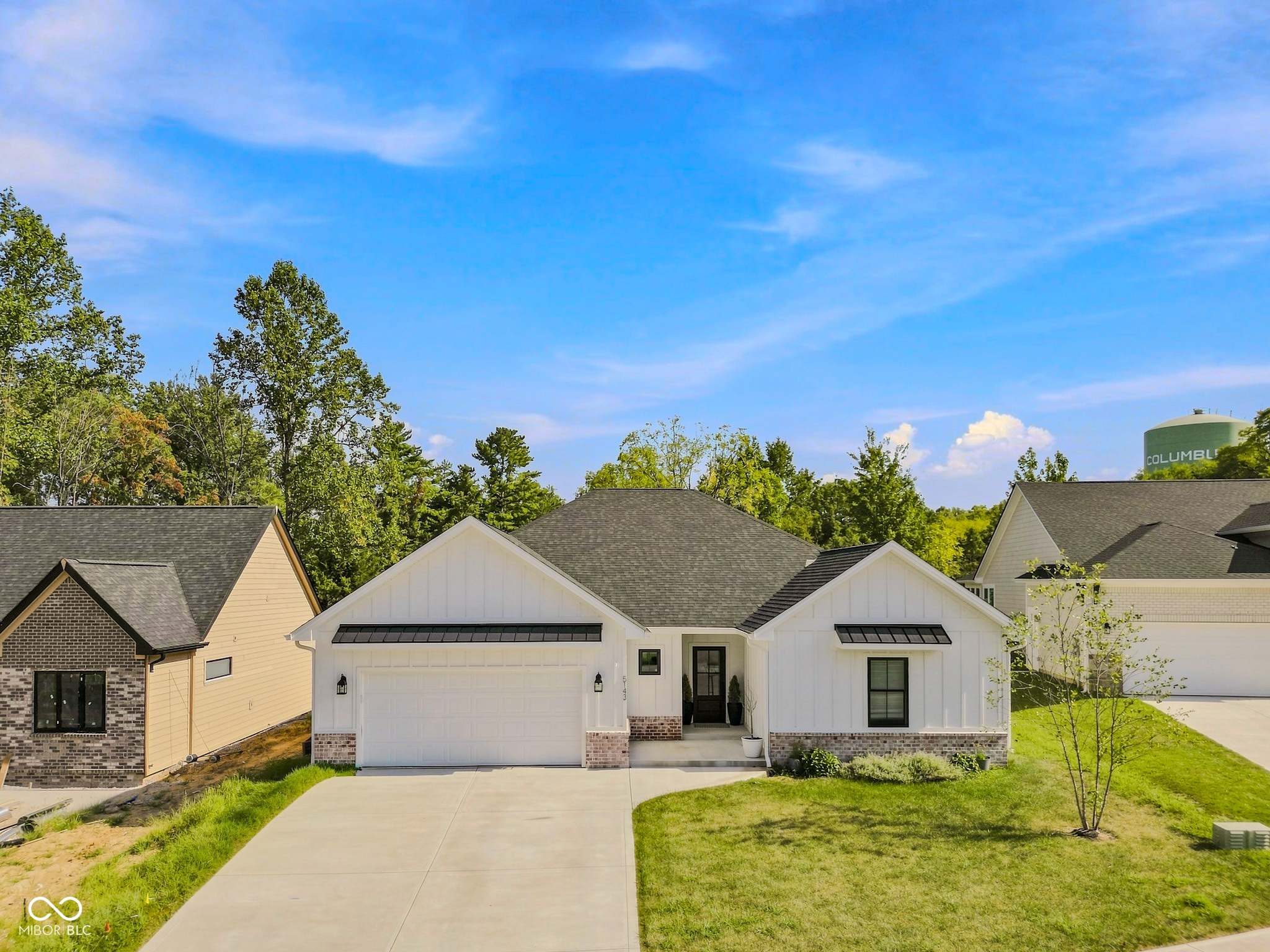 5143 Oak Ridge Place Property Photo 1
