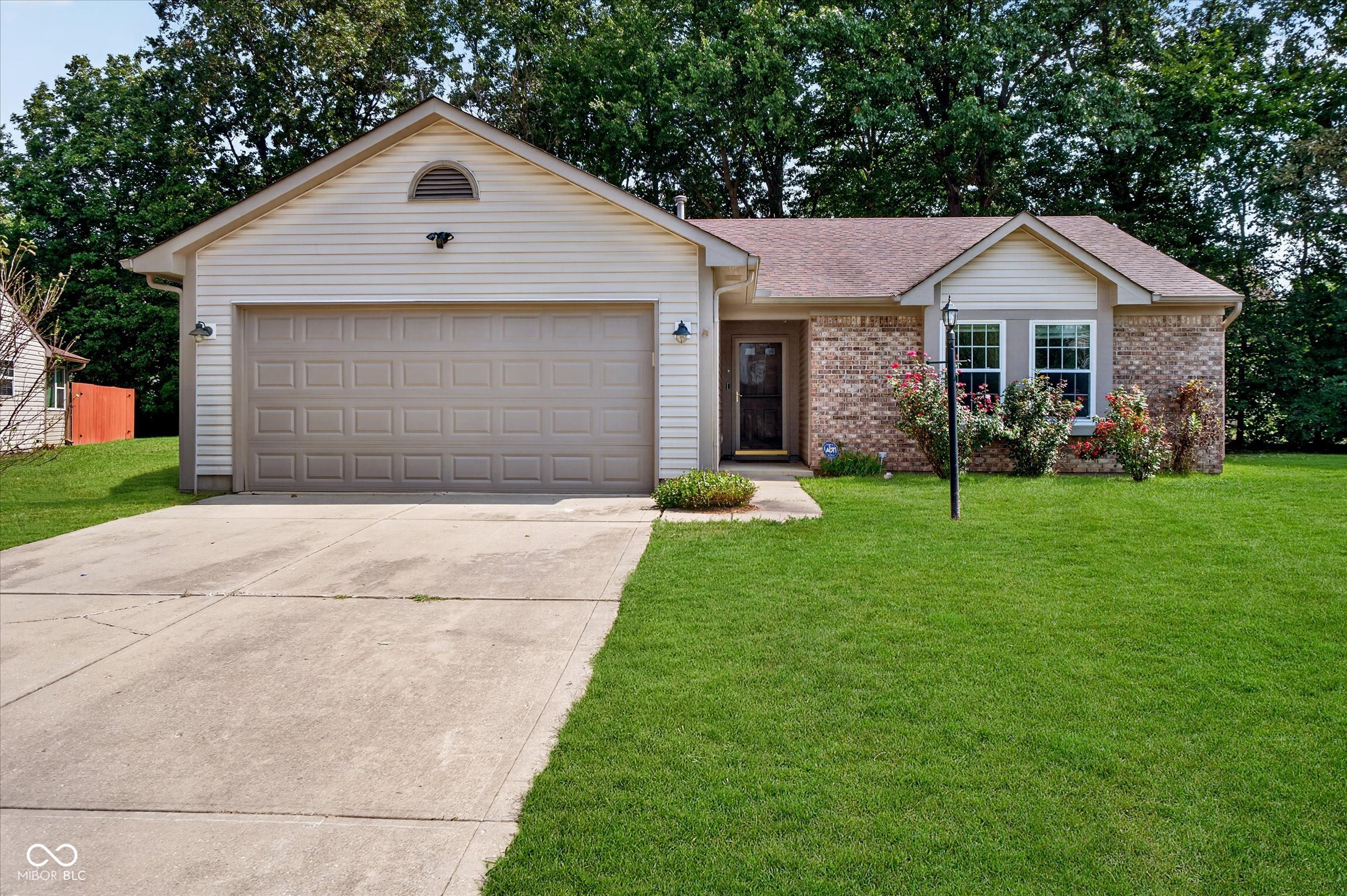 7449 Grandview Drive Property Photo 1