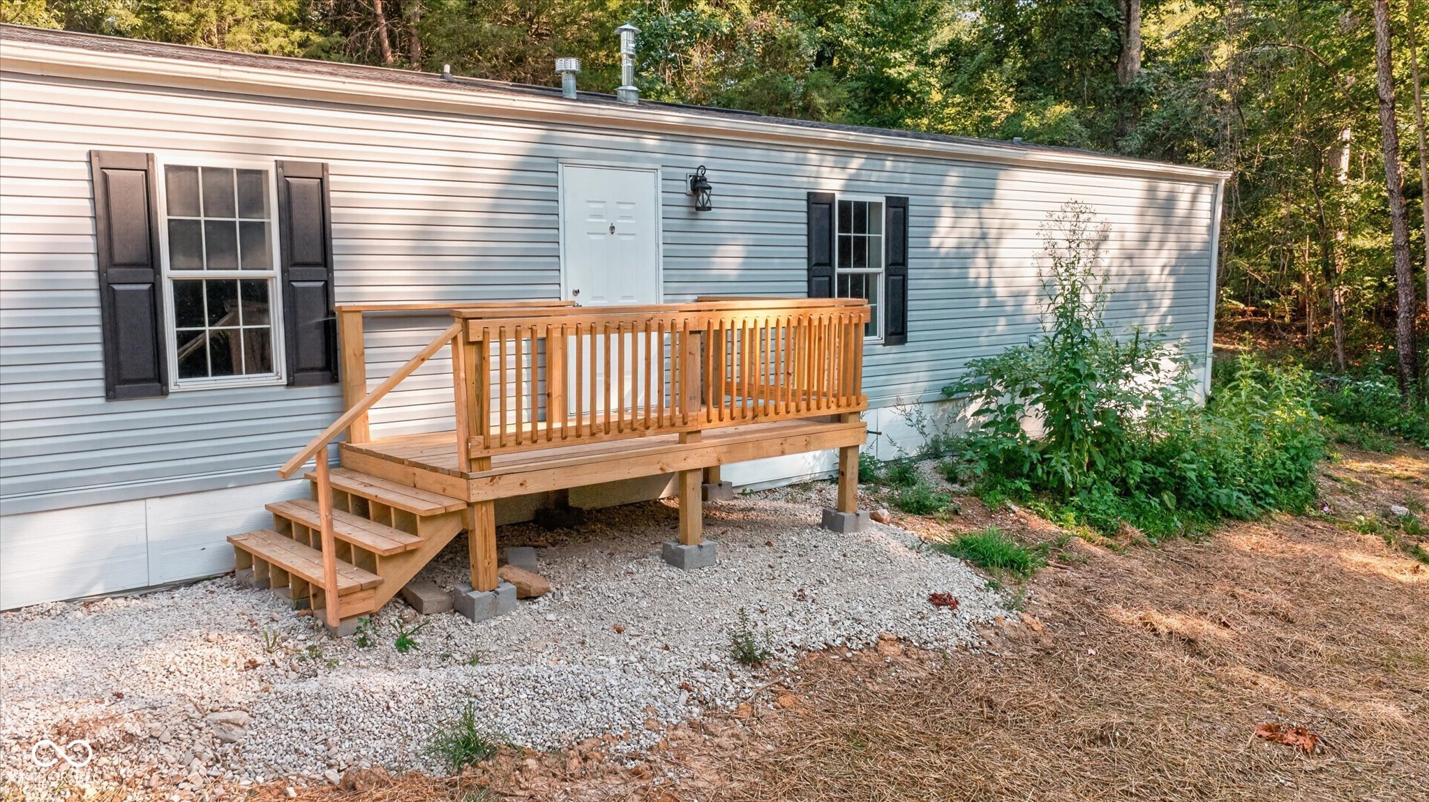 8253 State Highway 43 Property Photo 1