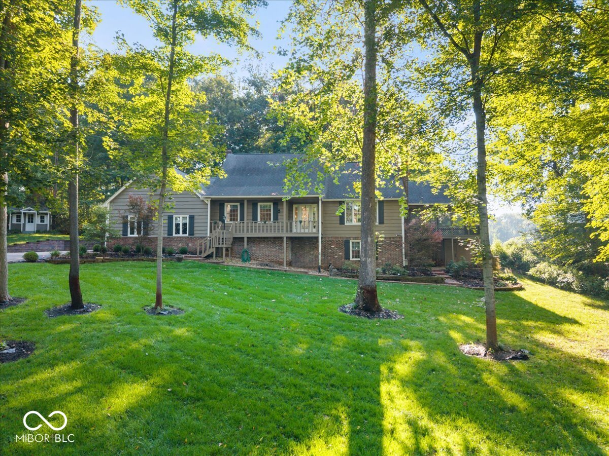 6605 Lake Forest Drive Property Photo 1
