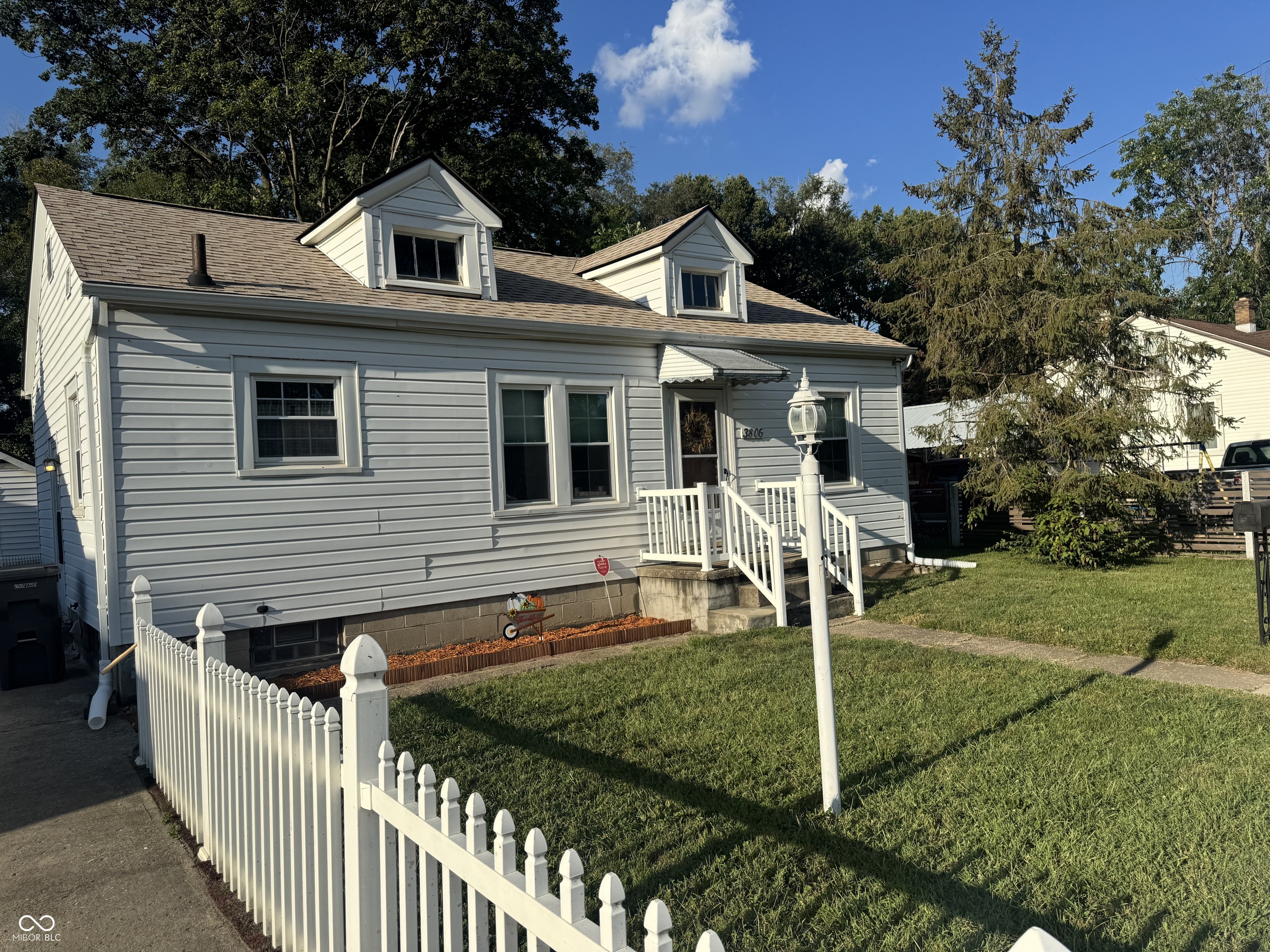 3806 Creston Drive Property Photo 1