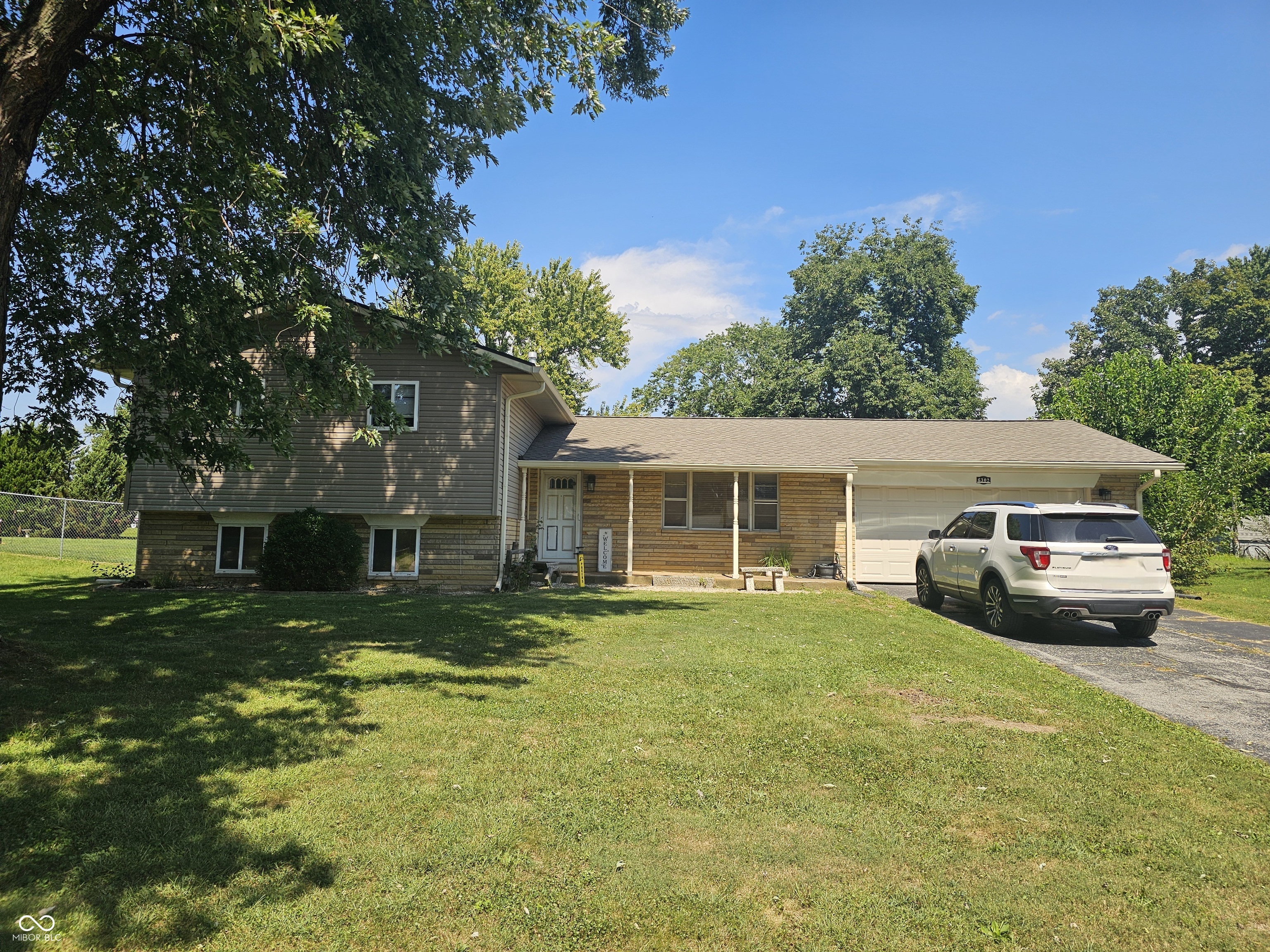 6302 W Loretta Drive Property Photo 1