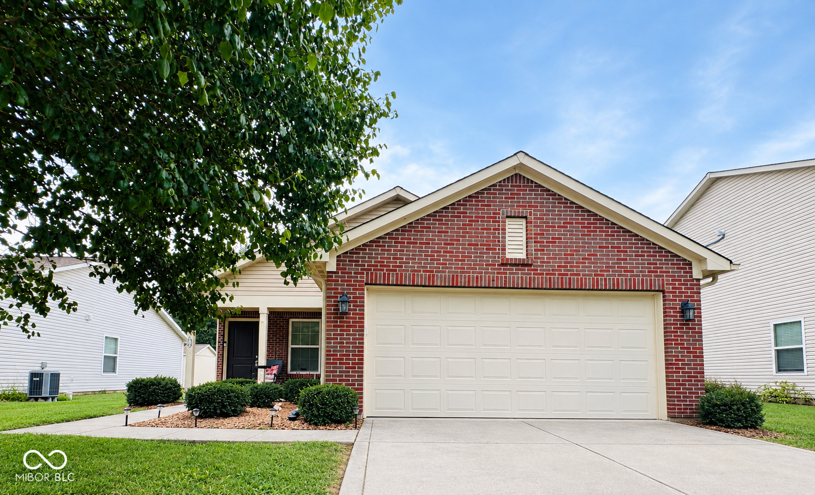 155 Thistlewood Drive Property Photo 1