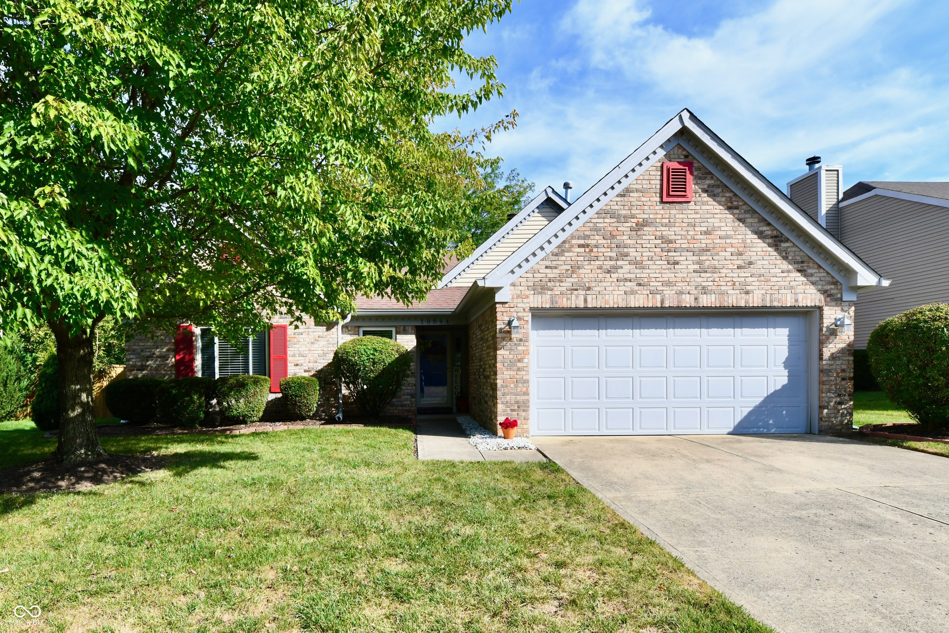 10844 Gate Circle Property Photo 1