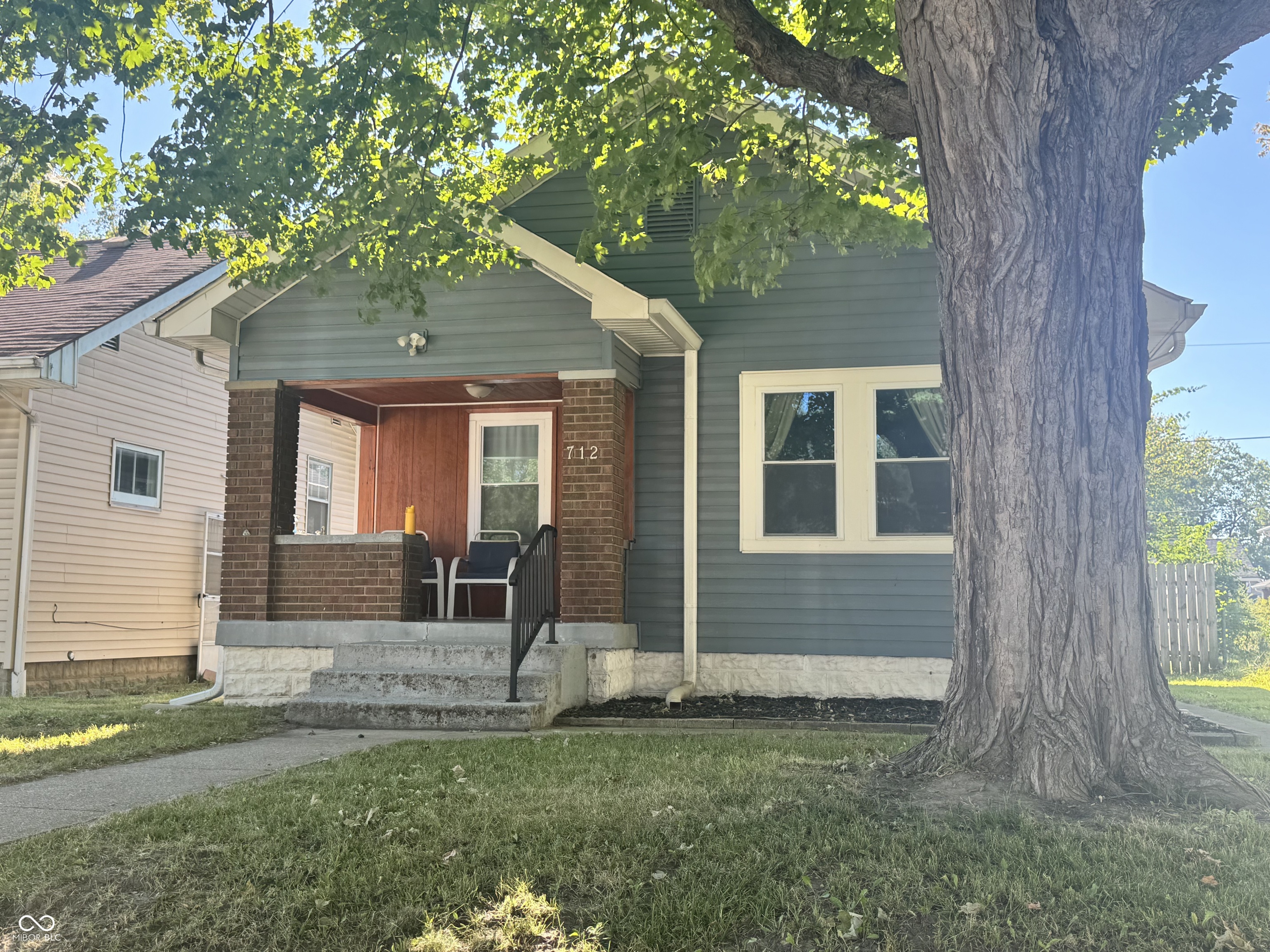 712 N Denny Street Property Photo 1