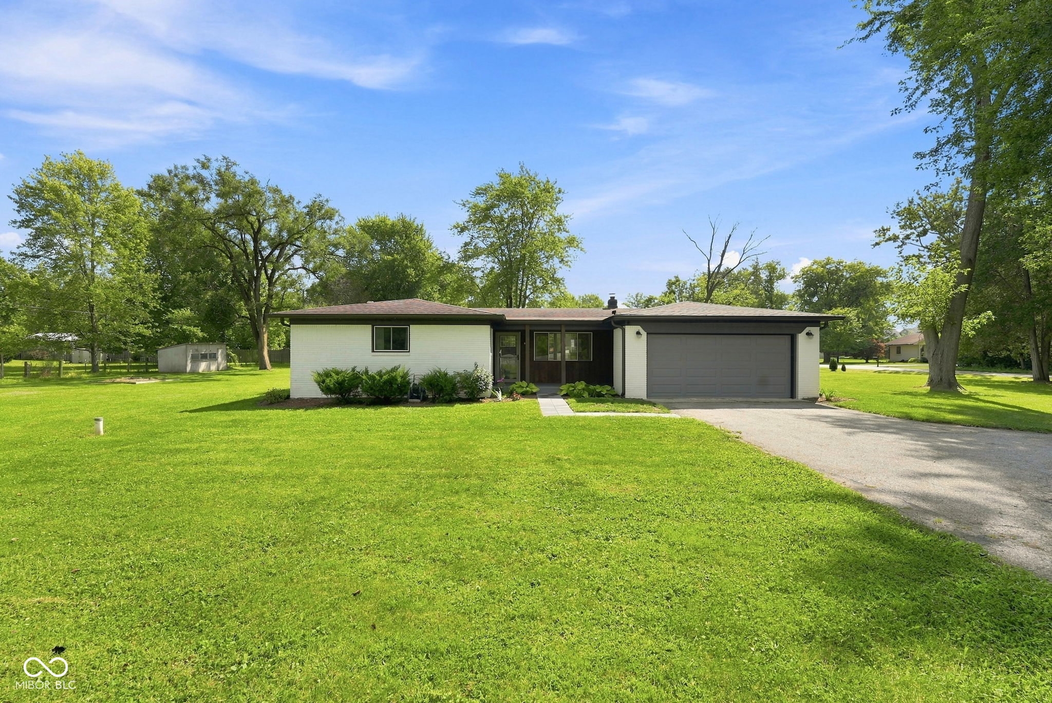 102 Waterman Drive Property Photo 1