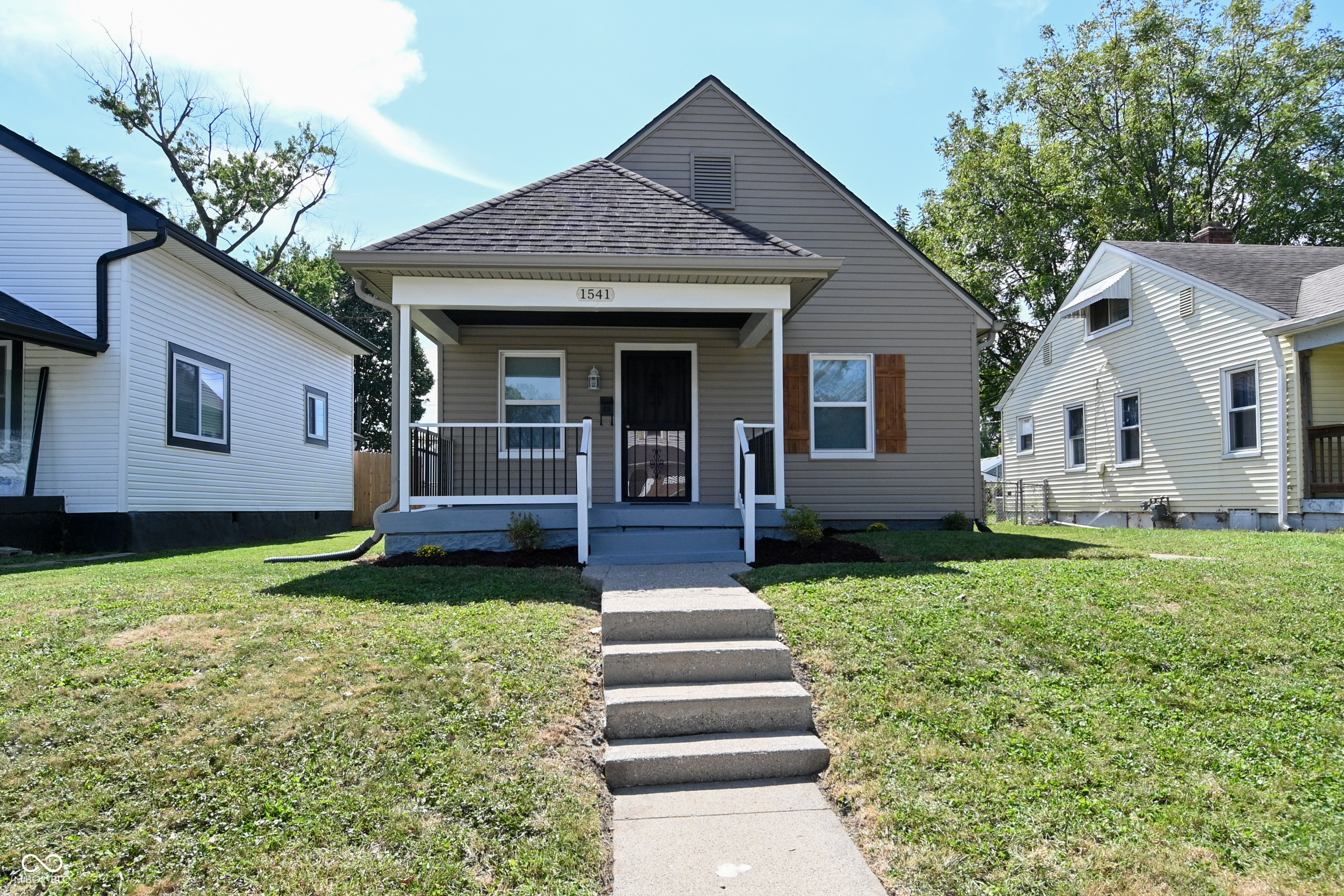 1541 Finley Avenue Property Photo 1