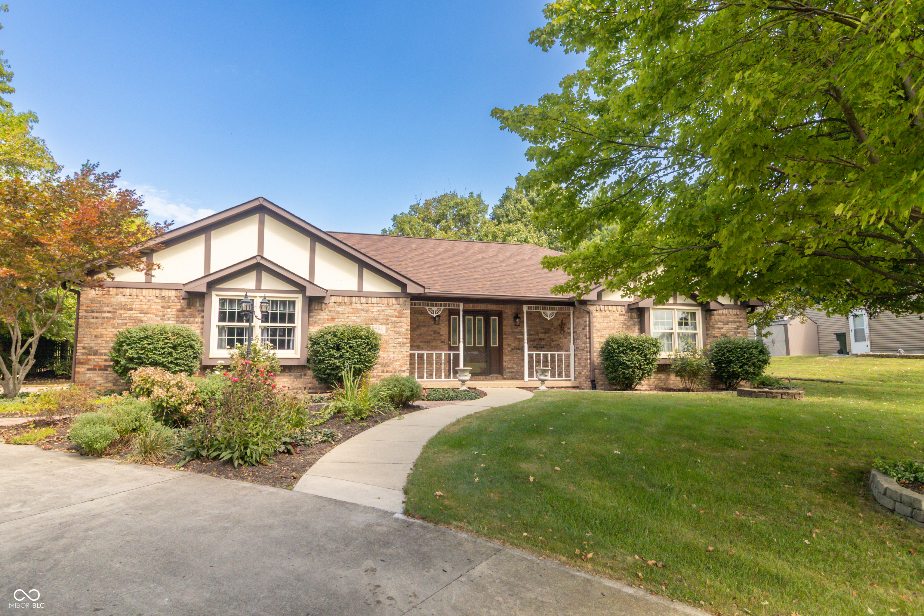 2460 E Hickory Boulevard Property Photo 1
