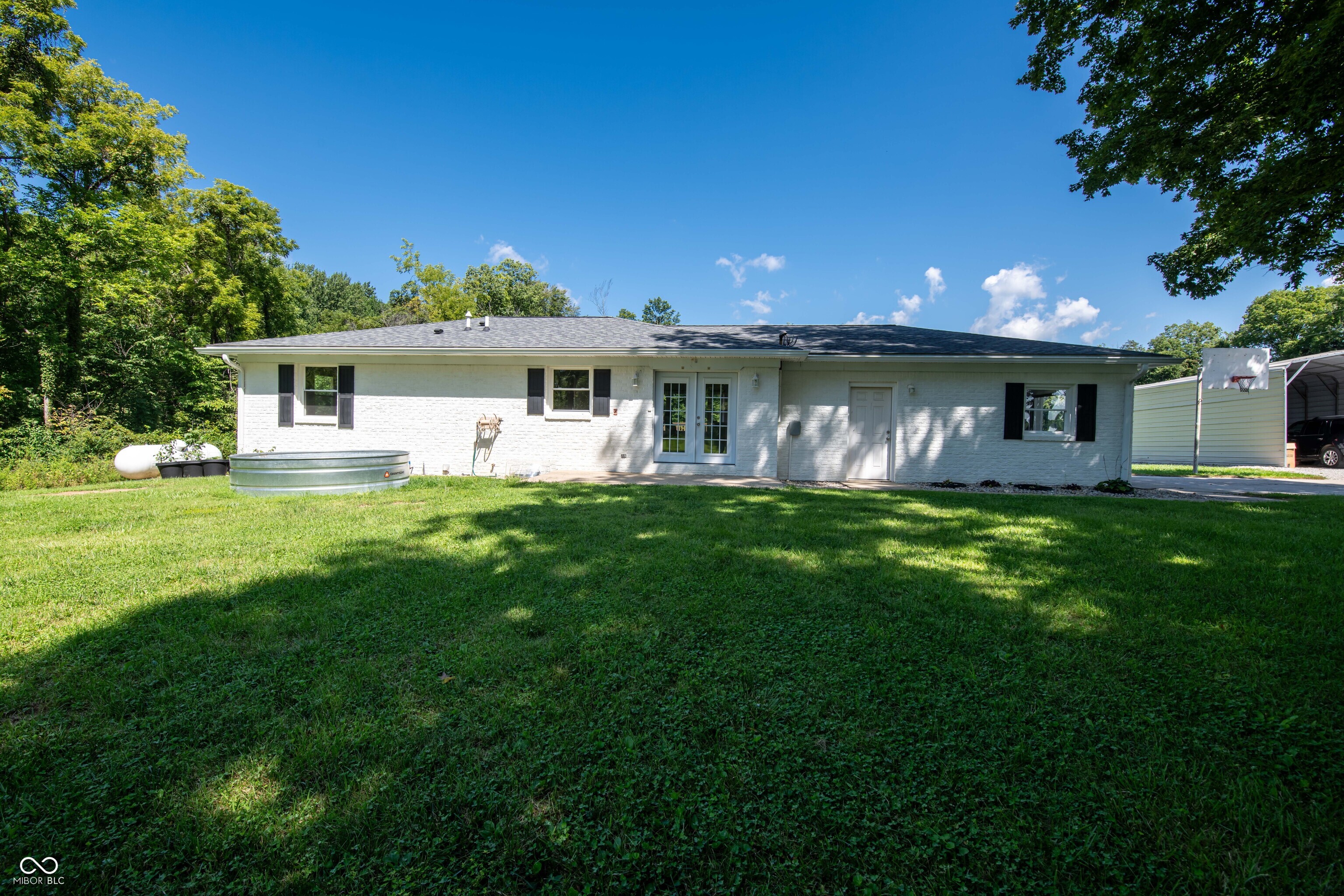 4943 E County Road 550 South Property Photo 1