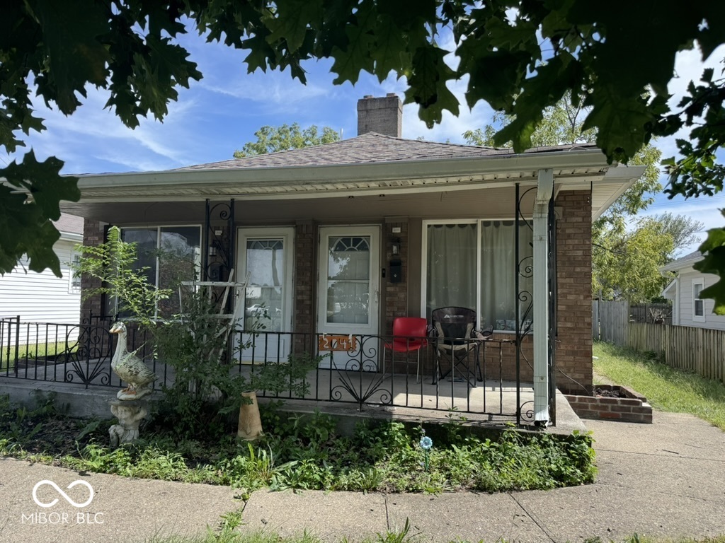 2041 N Parker Avenue Property Photo 1
