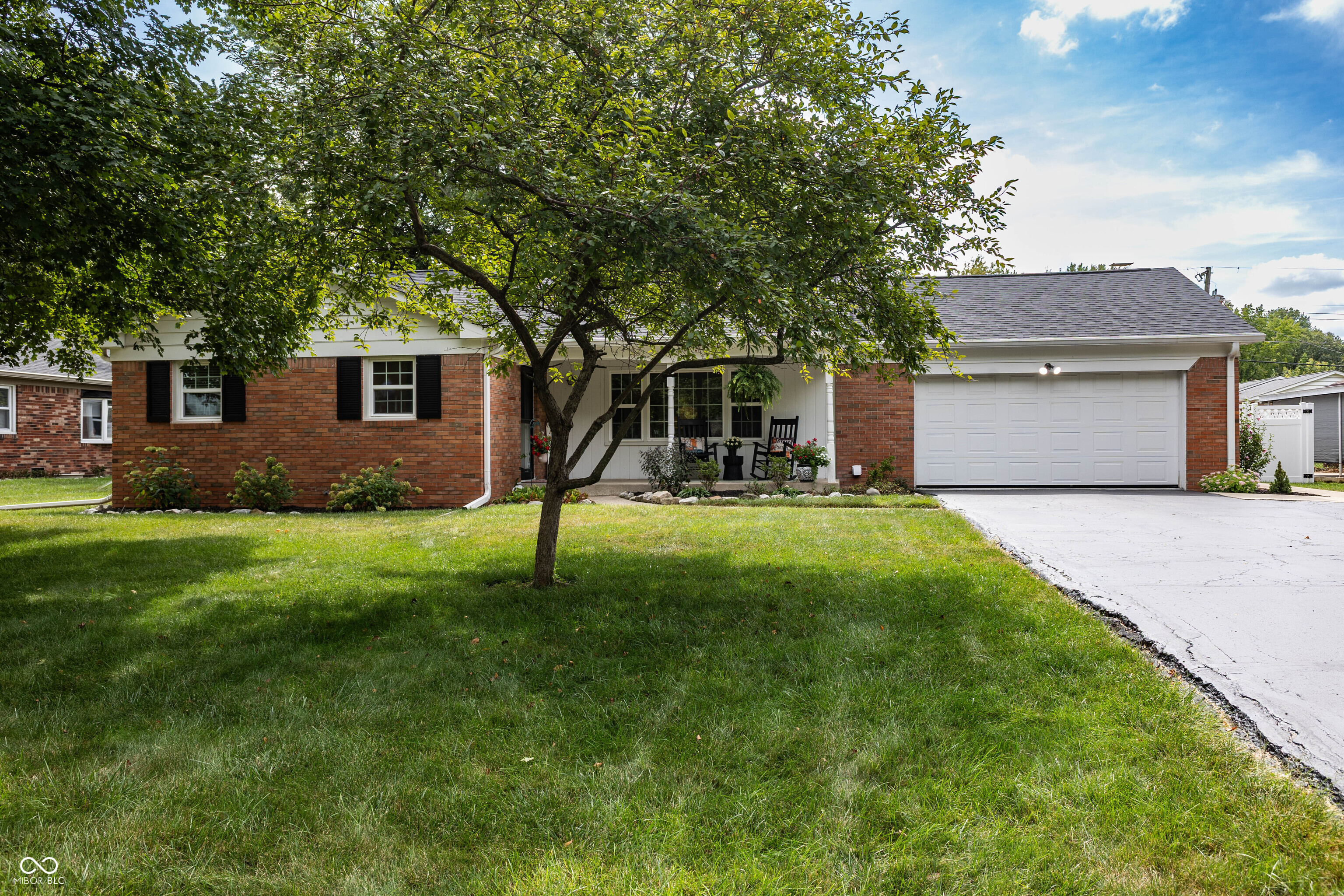 6821 Willoughby Court Property Photo 1