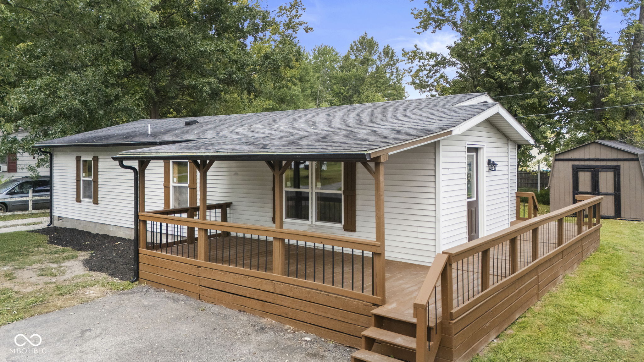 1212 W Kenwood Drive Property Photo 1