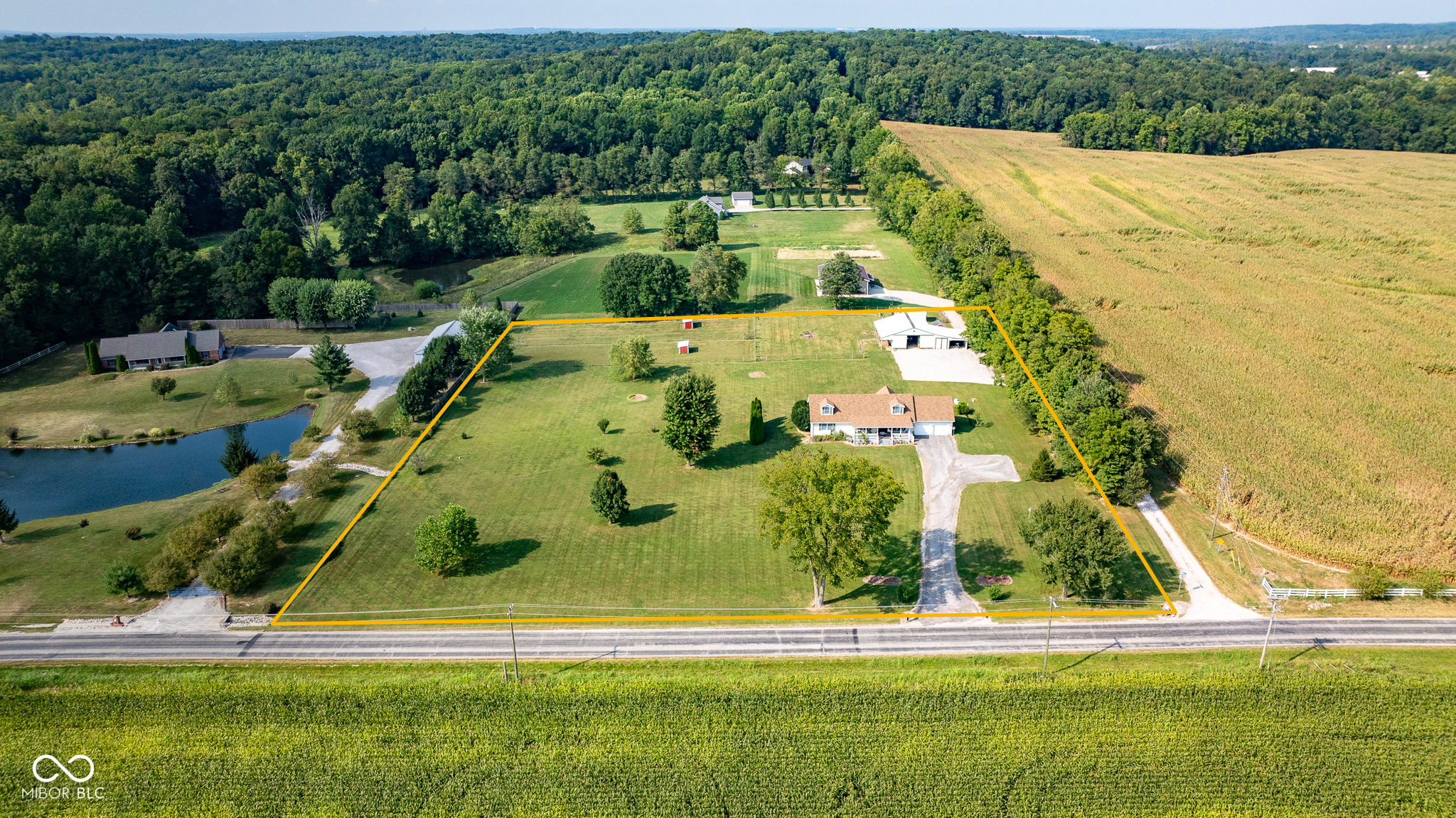 1195 E County Road 1000 Property Photo 1