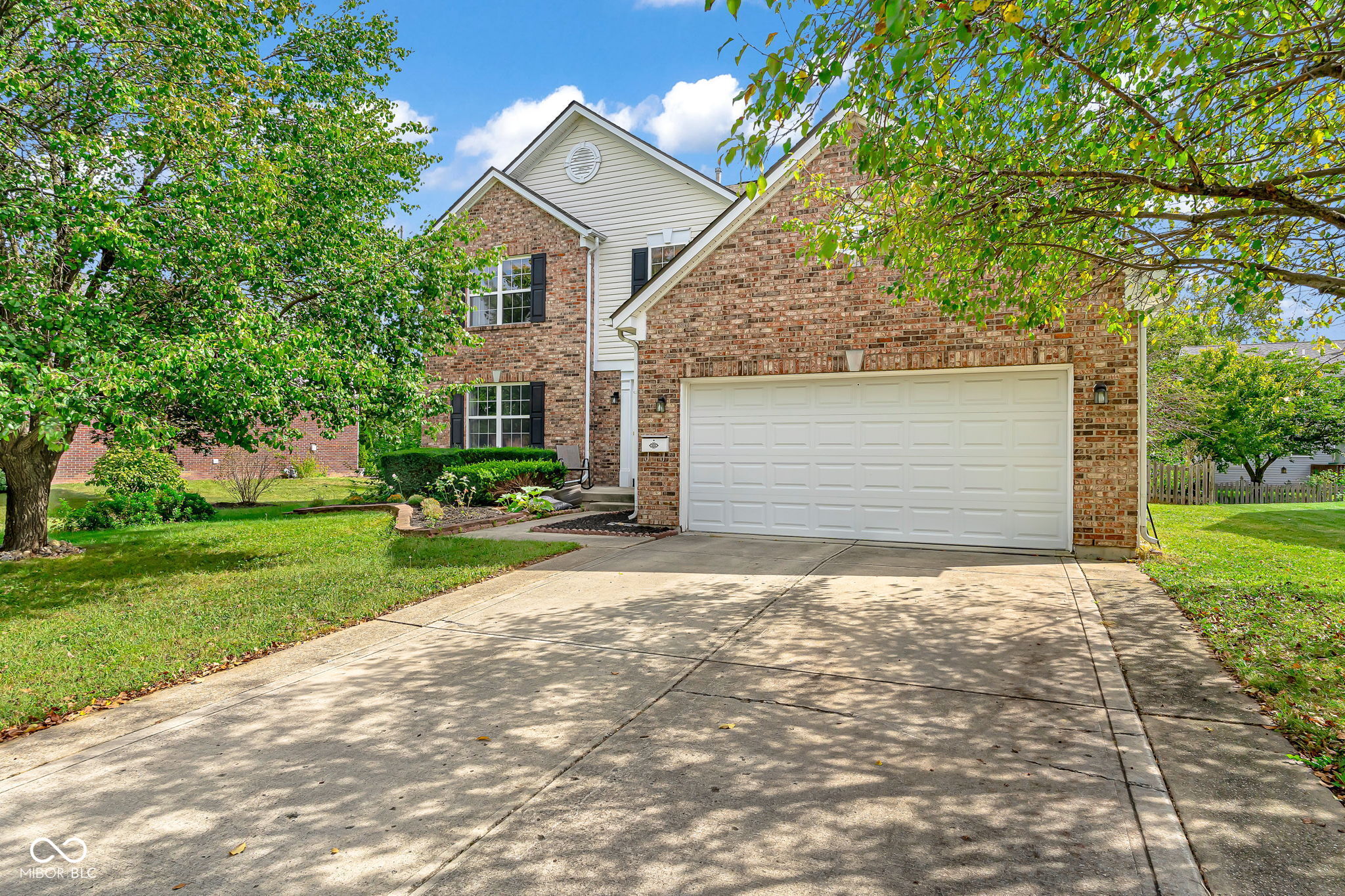 8551 Walden Trace Drive Property Photo 1