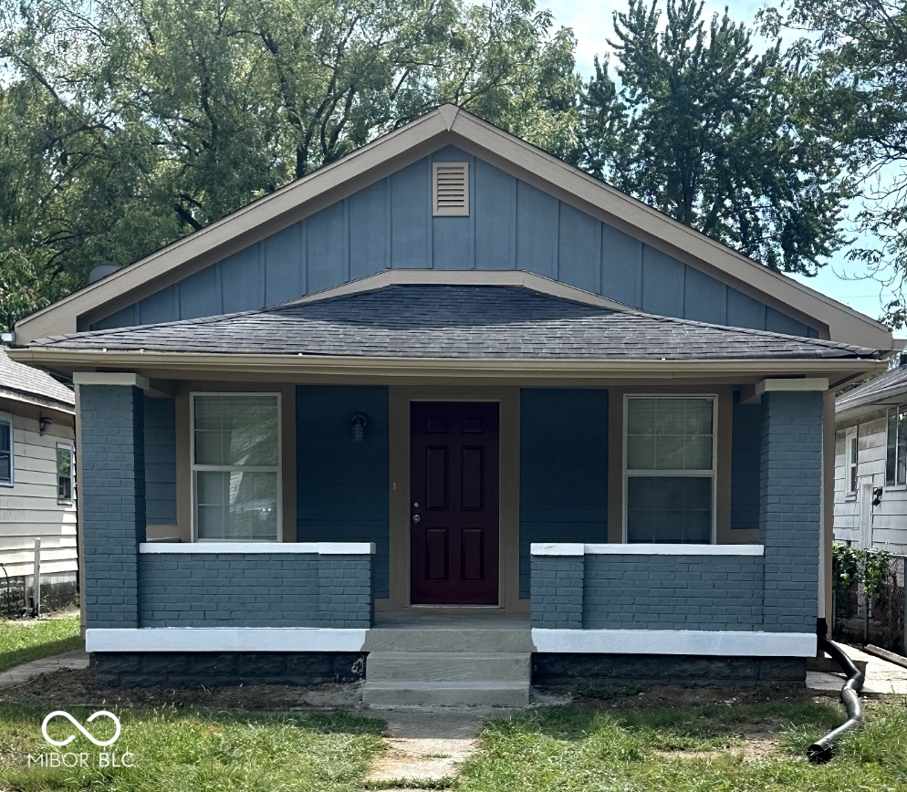 1445 W 34th Street Property Photo 1