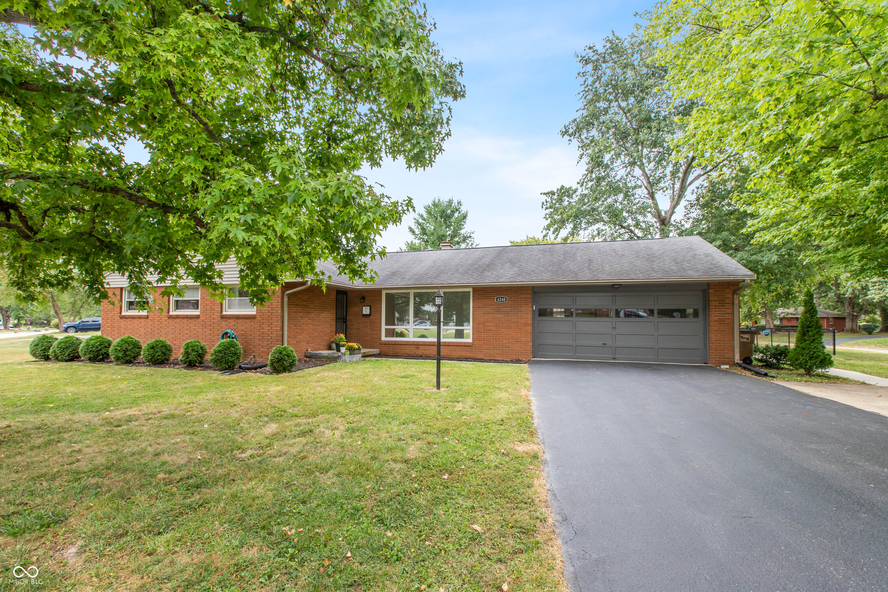 4240 Roselawn Avenue Property Photo 1