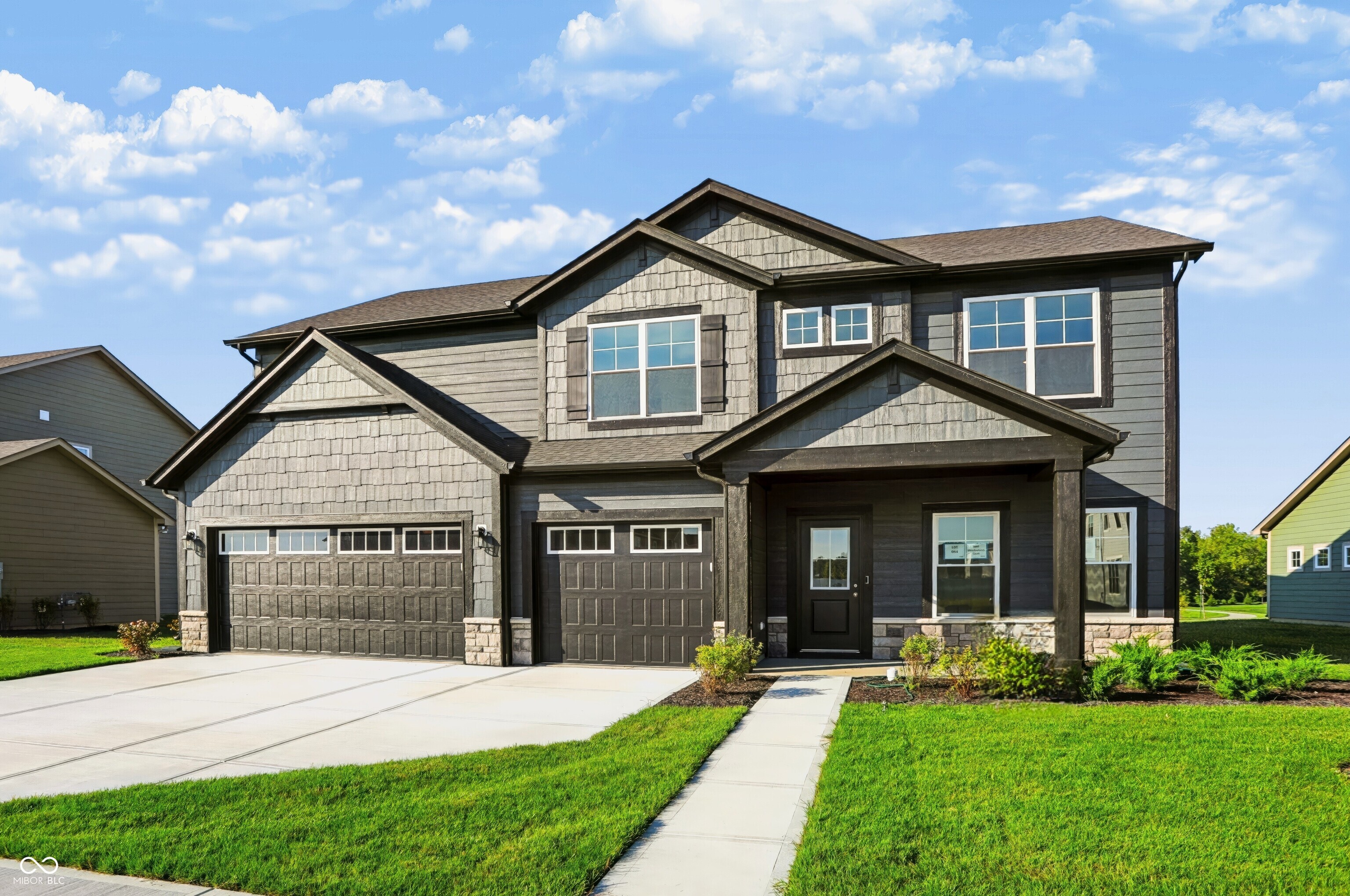8689 Meadowlands Court Property Photo 1
