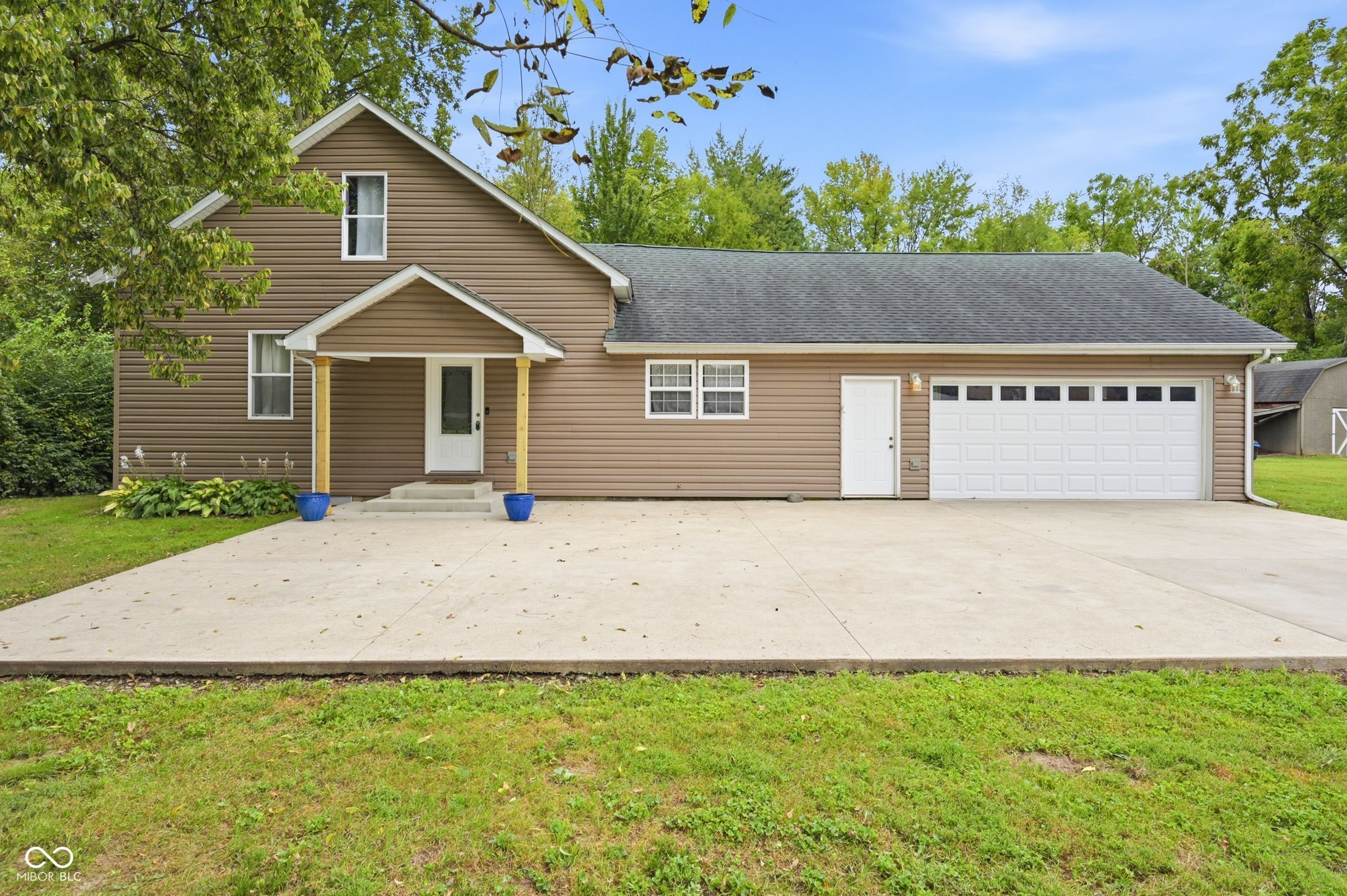 8 School Property Photo 1