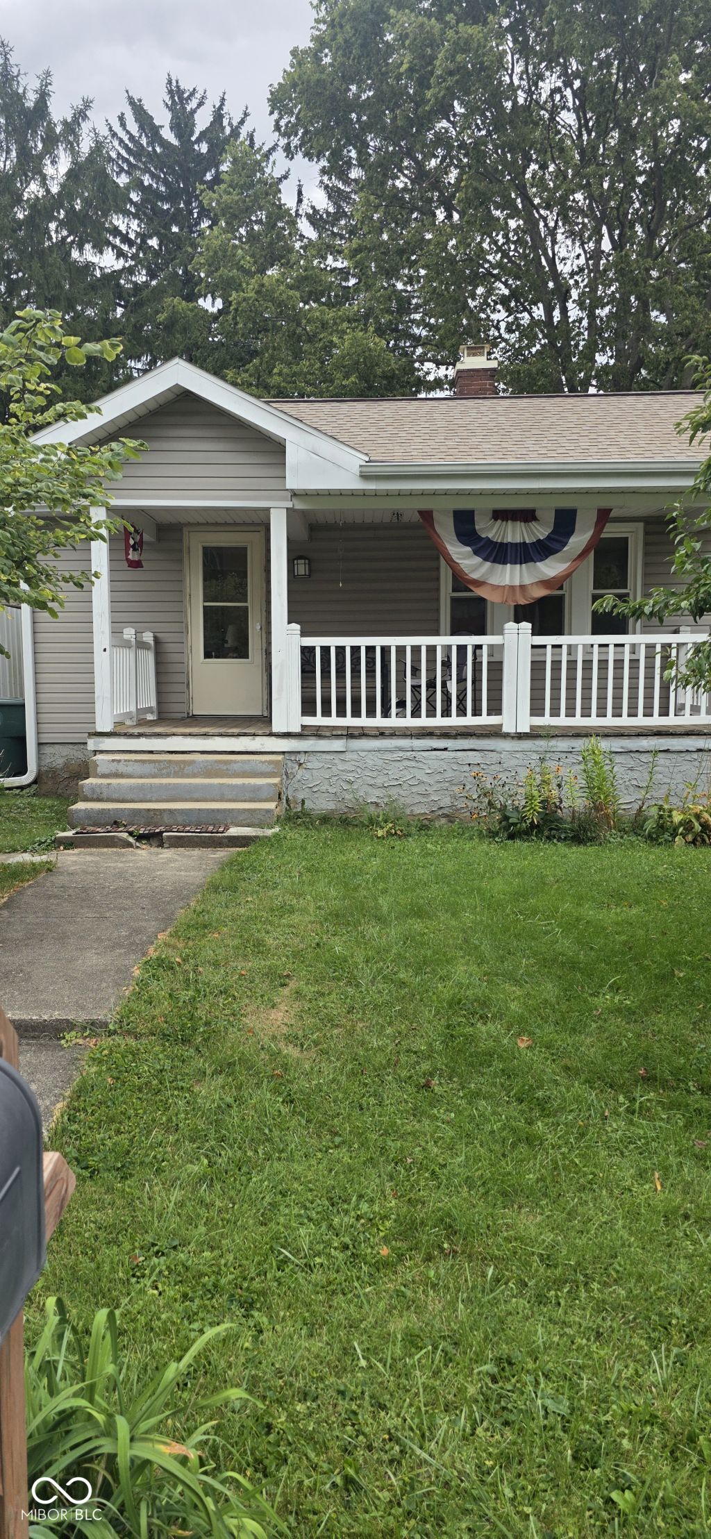 1208 S Luick