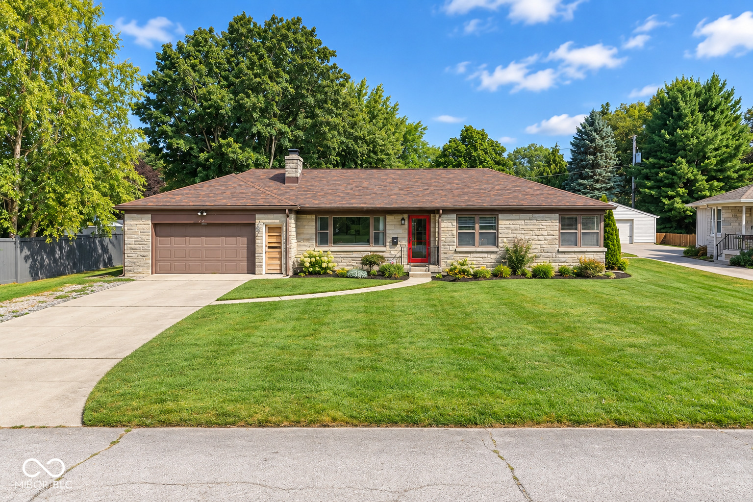 1610 Southview Drive Property Photo 1