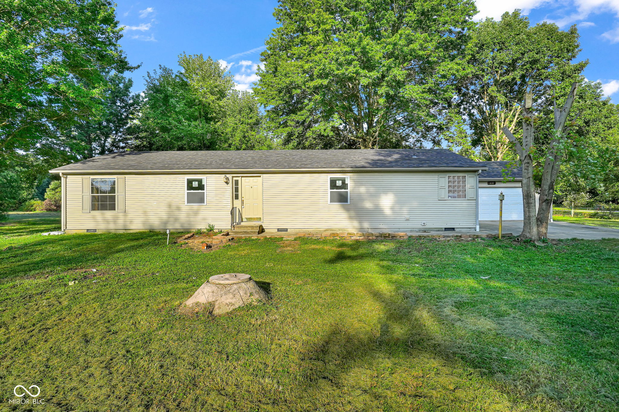 1841 N Cataract Road Property Photo 1
