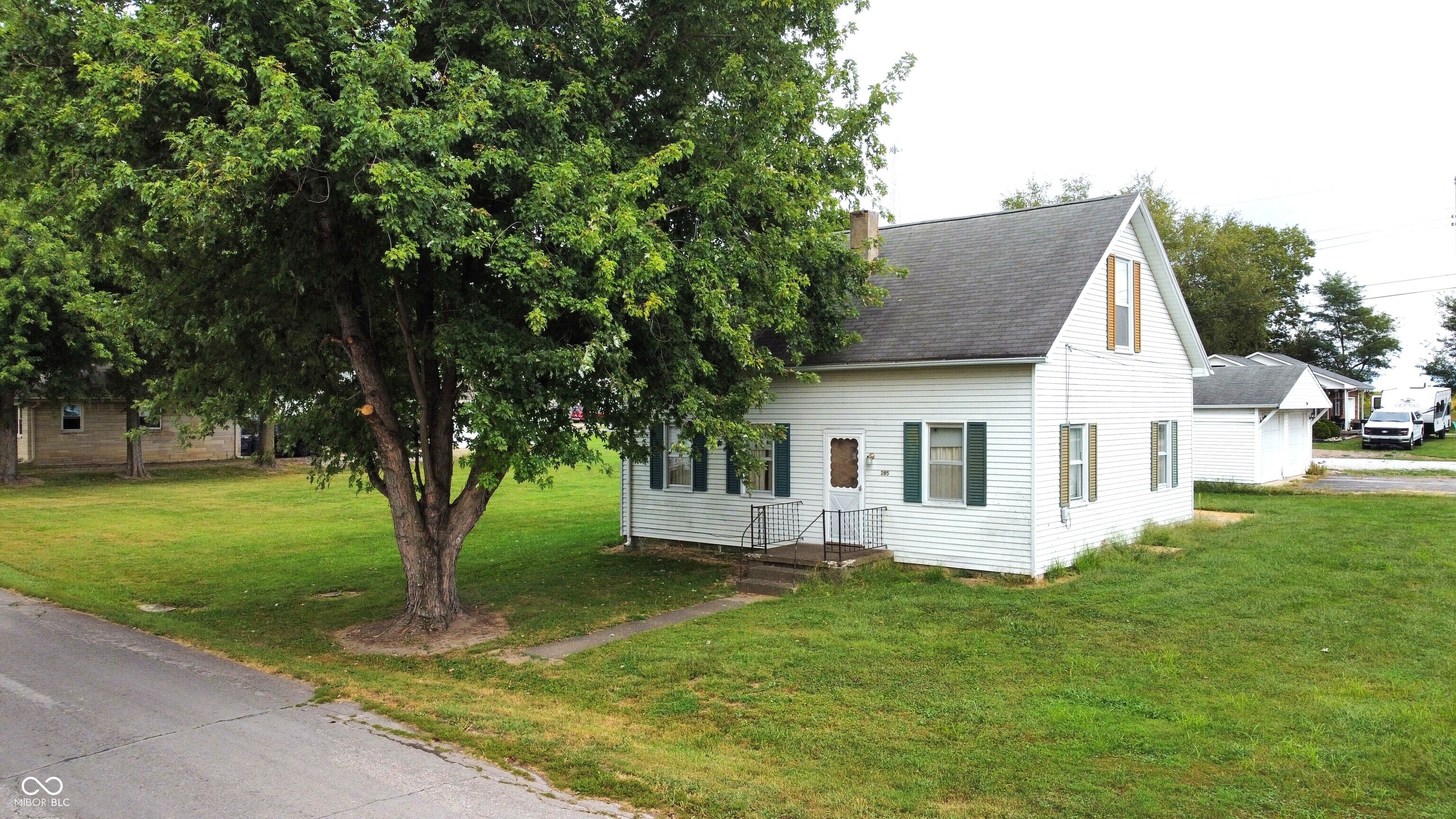 285 S East Street