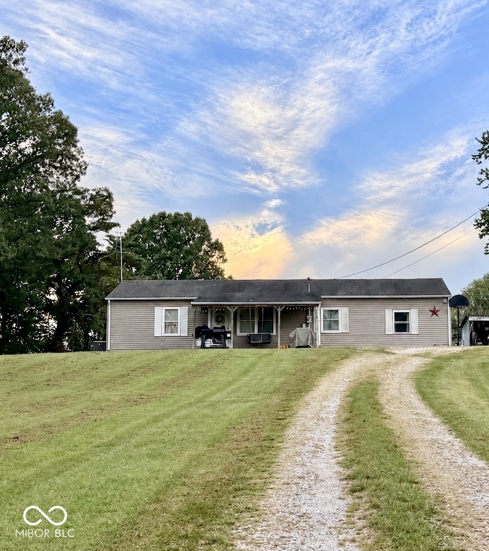 758 N Leitzman Road Property Photo 1