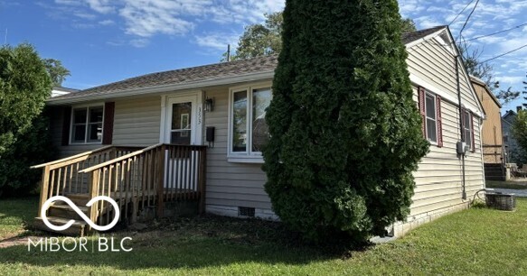 353 W Clinton Street Property Photo 1