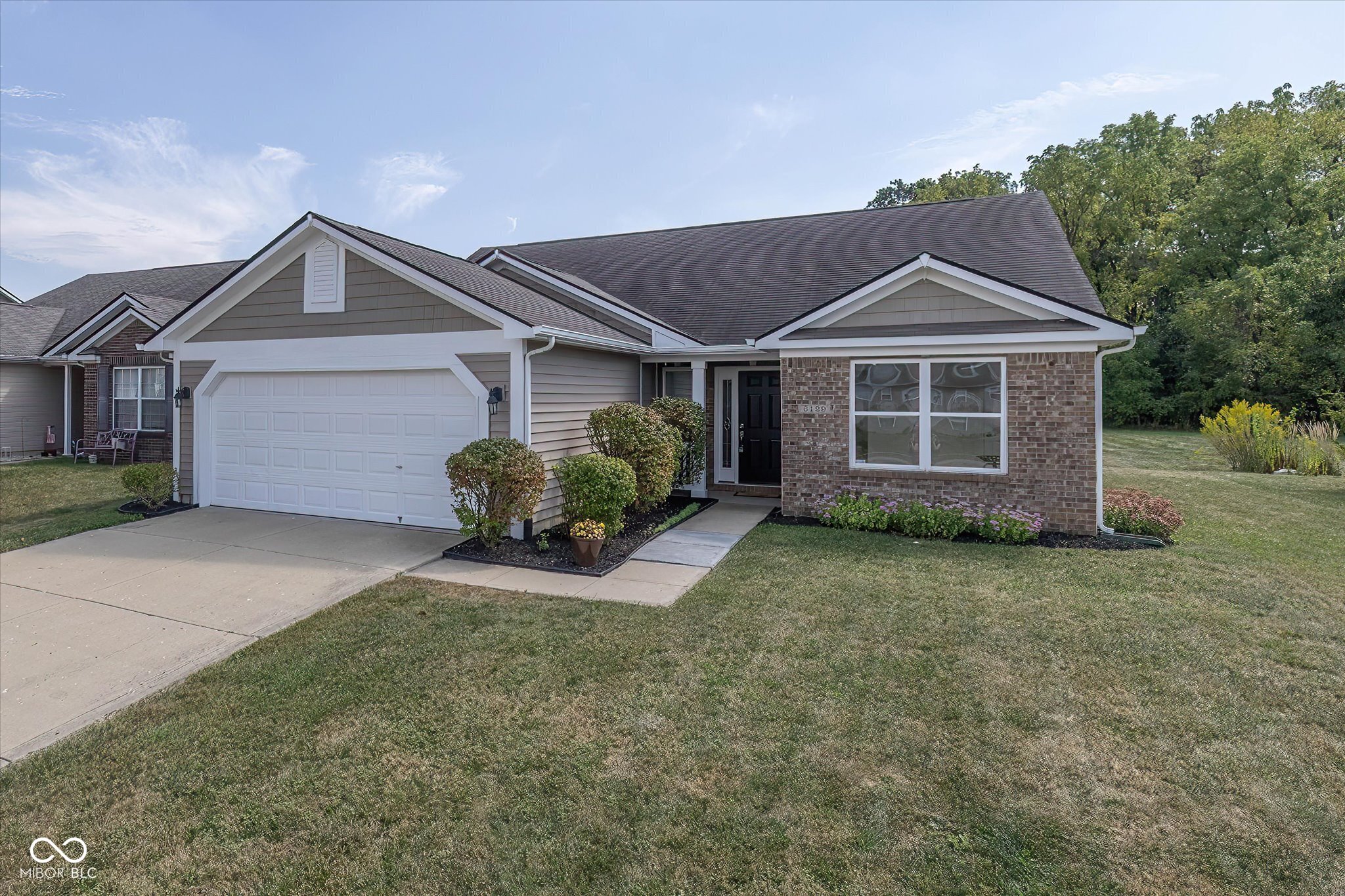 6129 Green Glade Drive Property Photo 1