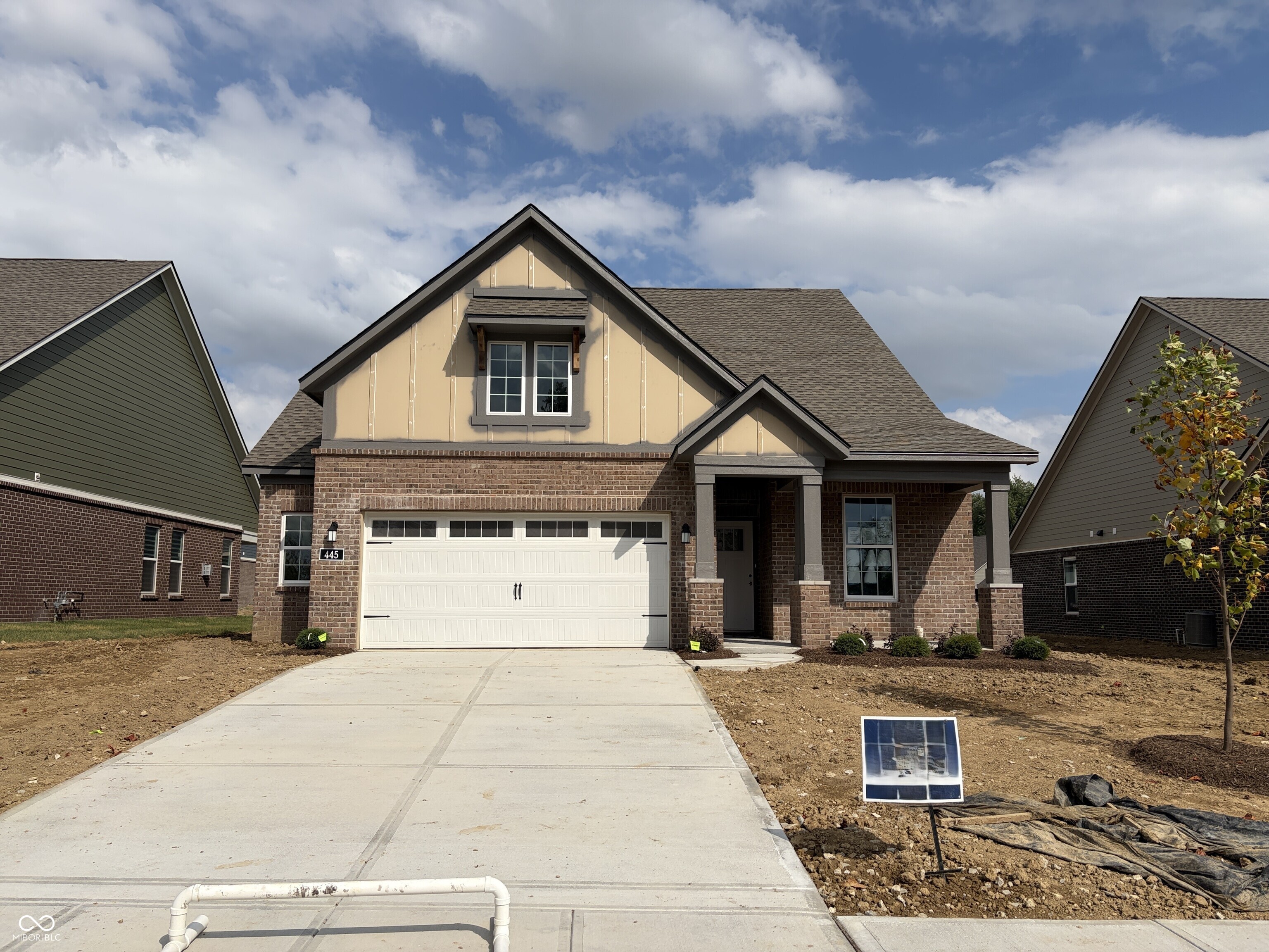 445 Breakwater Drive Property Photo 1
