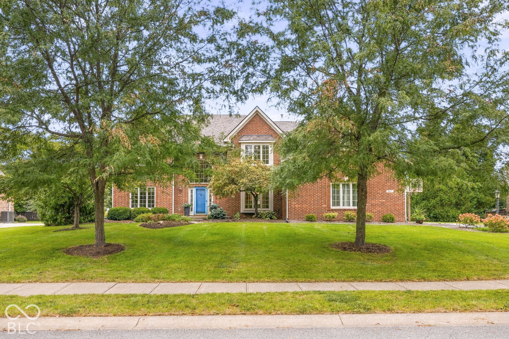 507 Twin Oaks Drive Property Photo 1