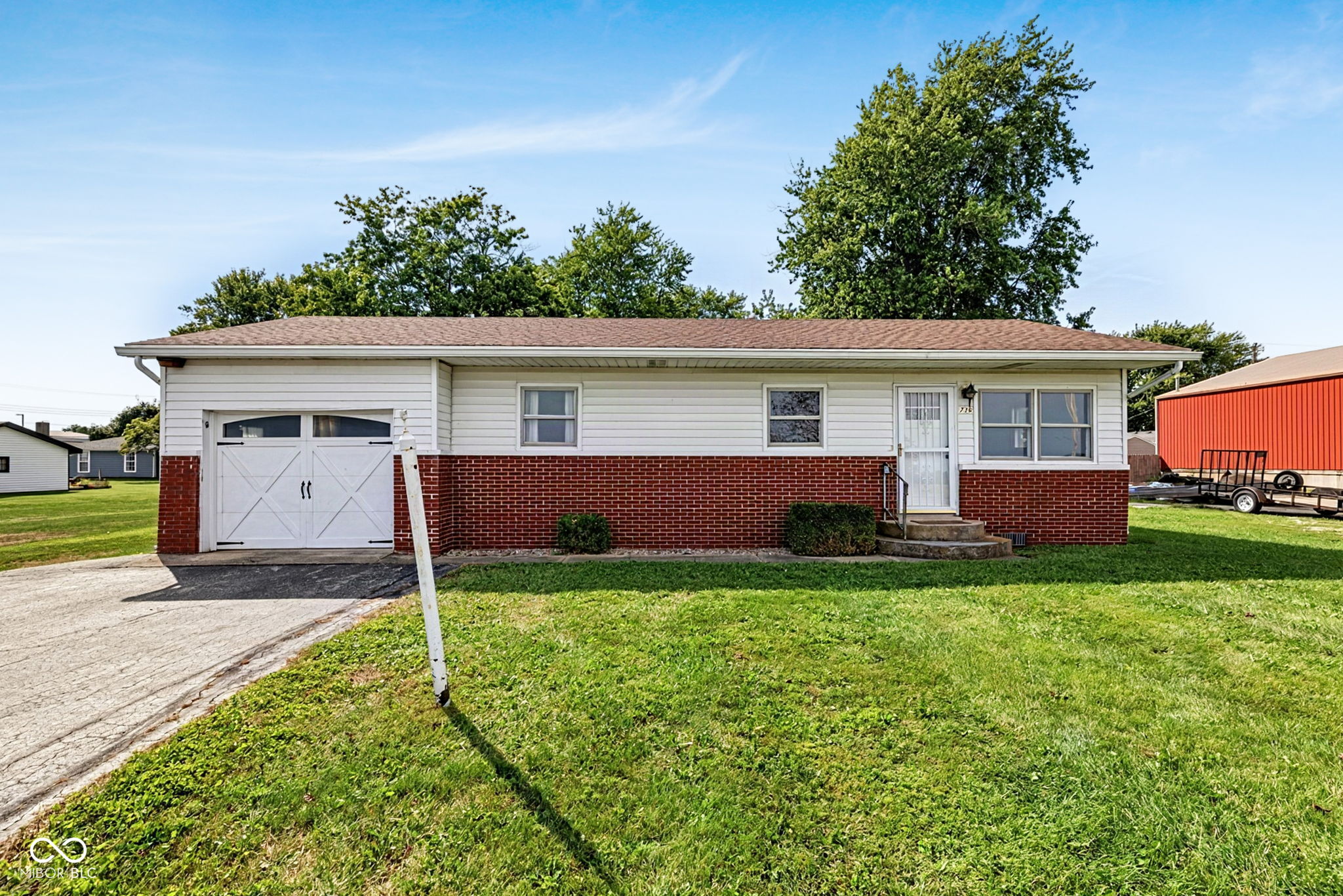 736 N Ash Street Property Photo 1