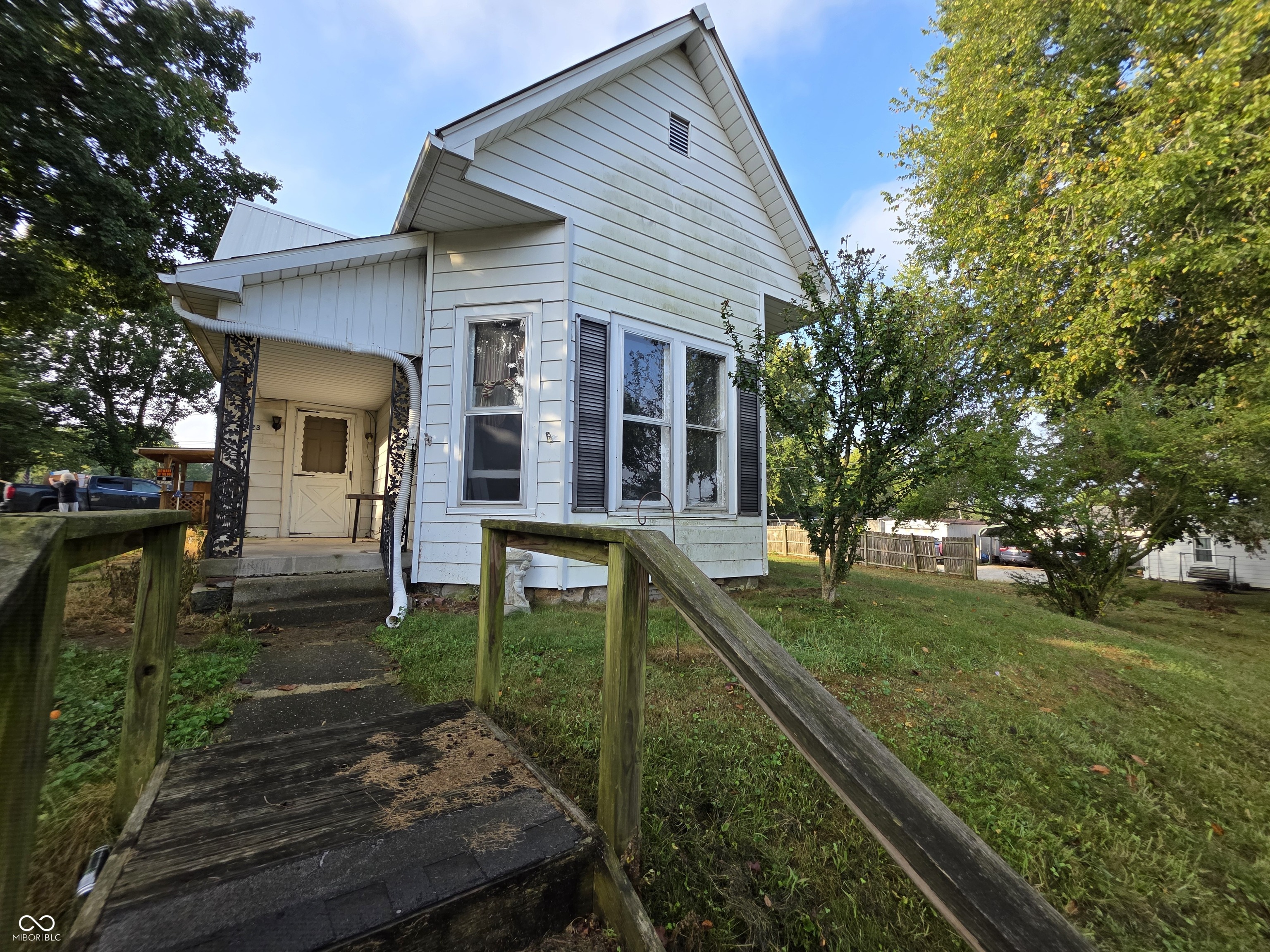 123 E Ridge Property Photo 1