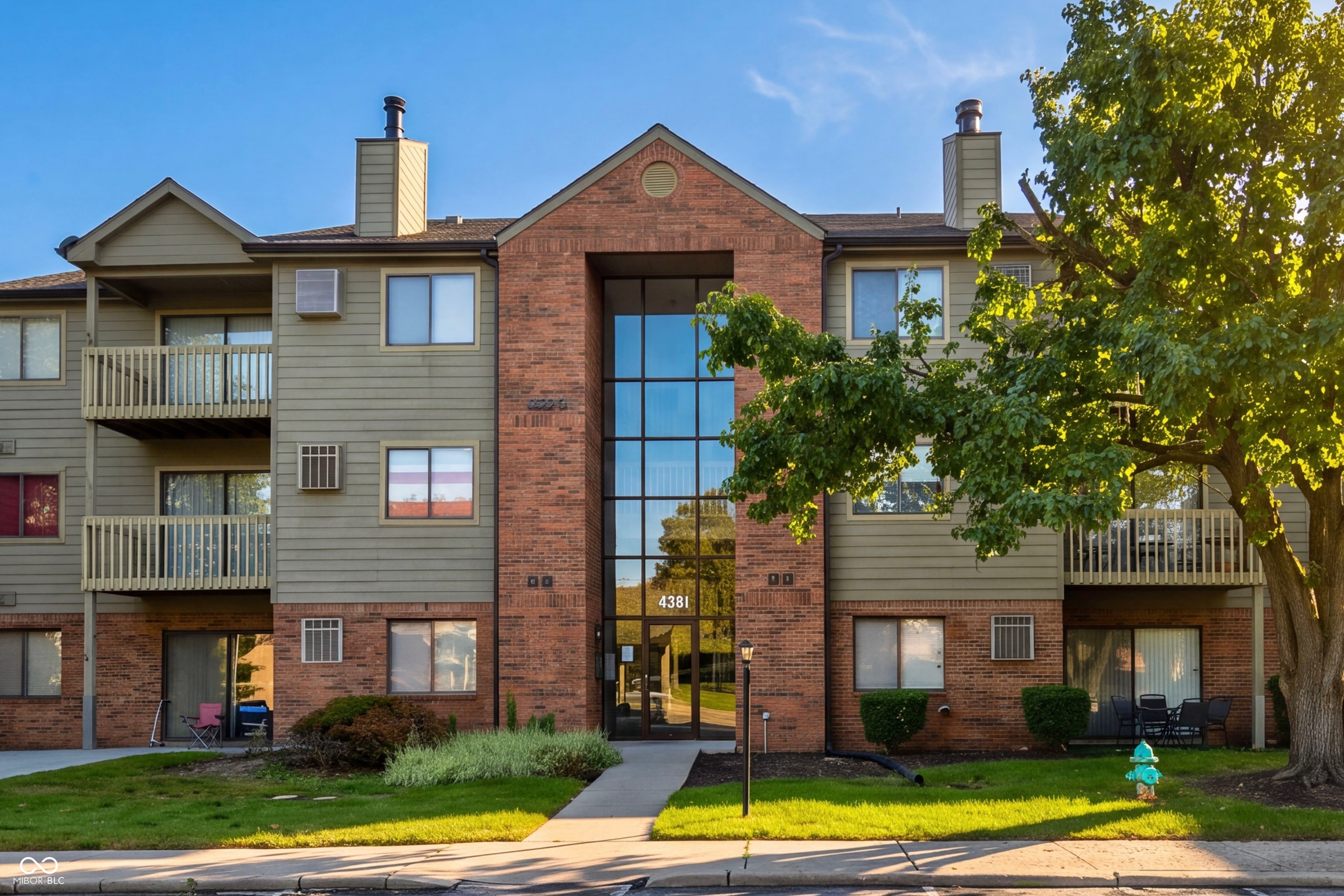 4381 Village Parkway Circle 6 Property Photo 1
