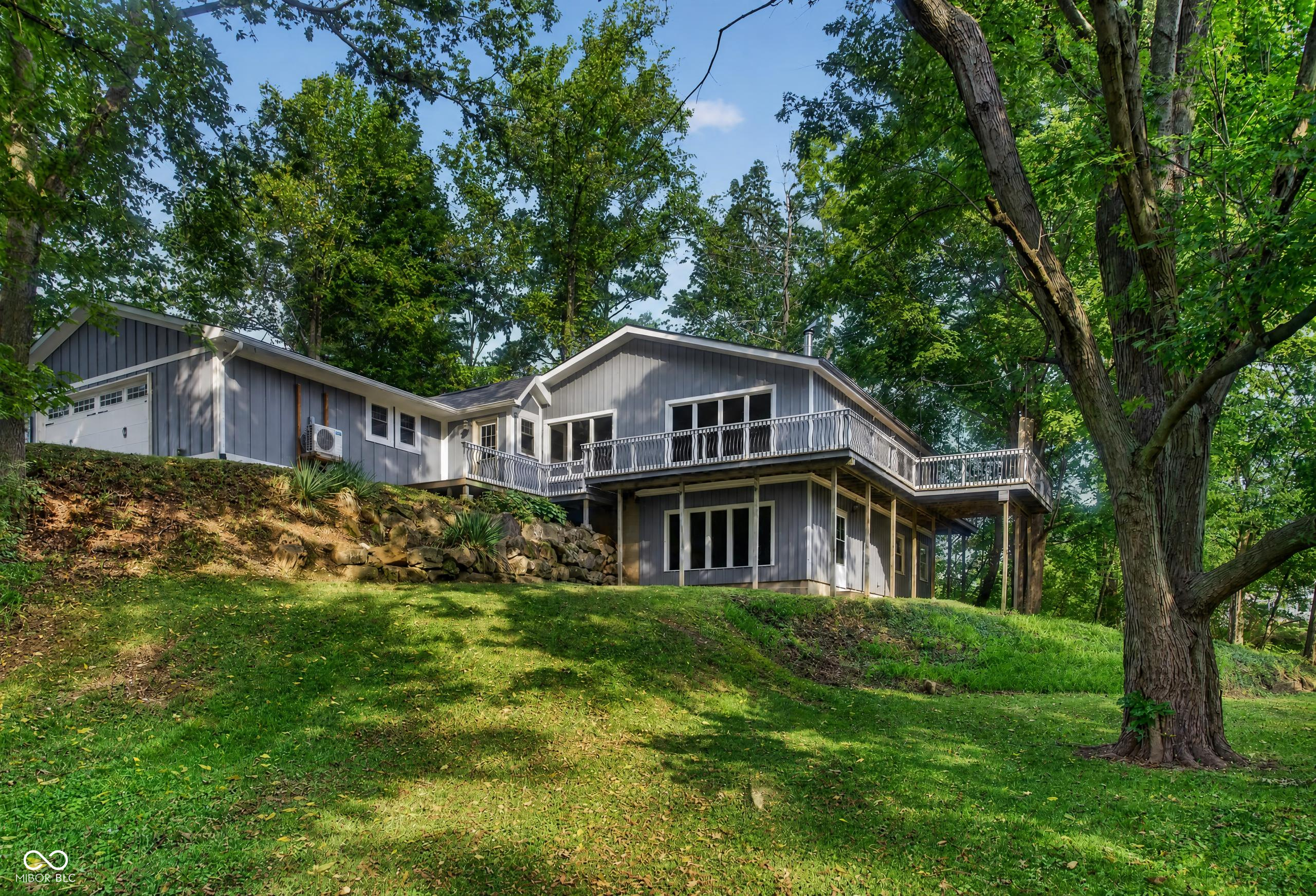 5501 S 800 Road Property Photo 1