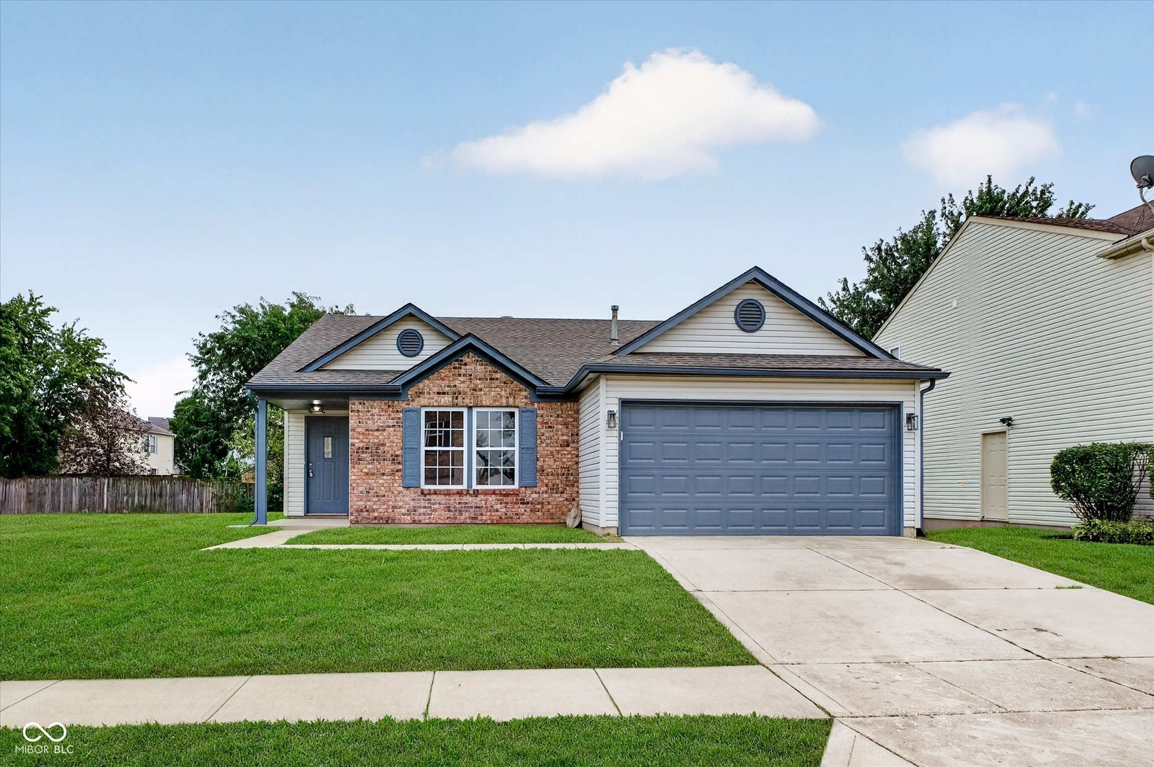 2203 Summerfield Drive Property Photo 1