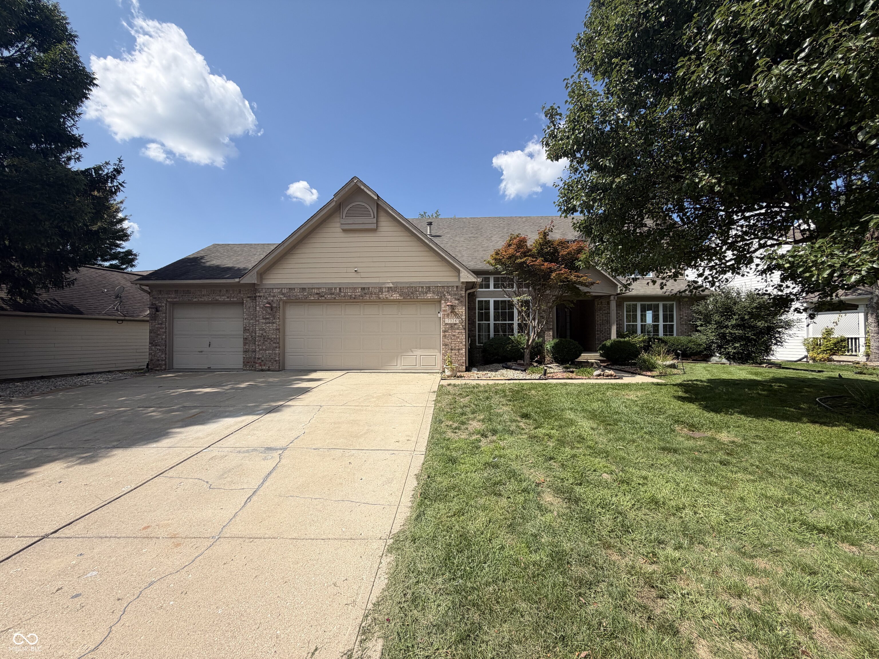 7328 Chestnut Hills Boulevard Property Photo 1