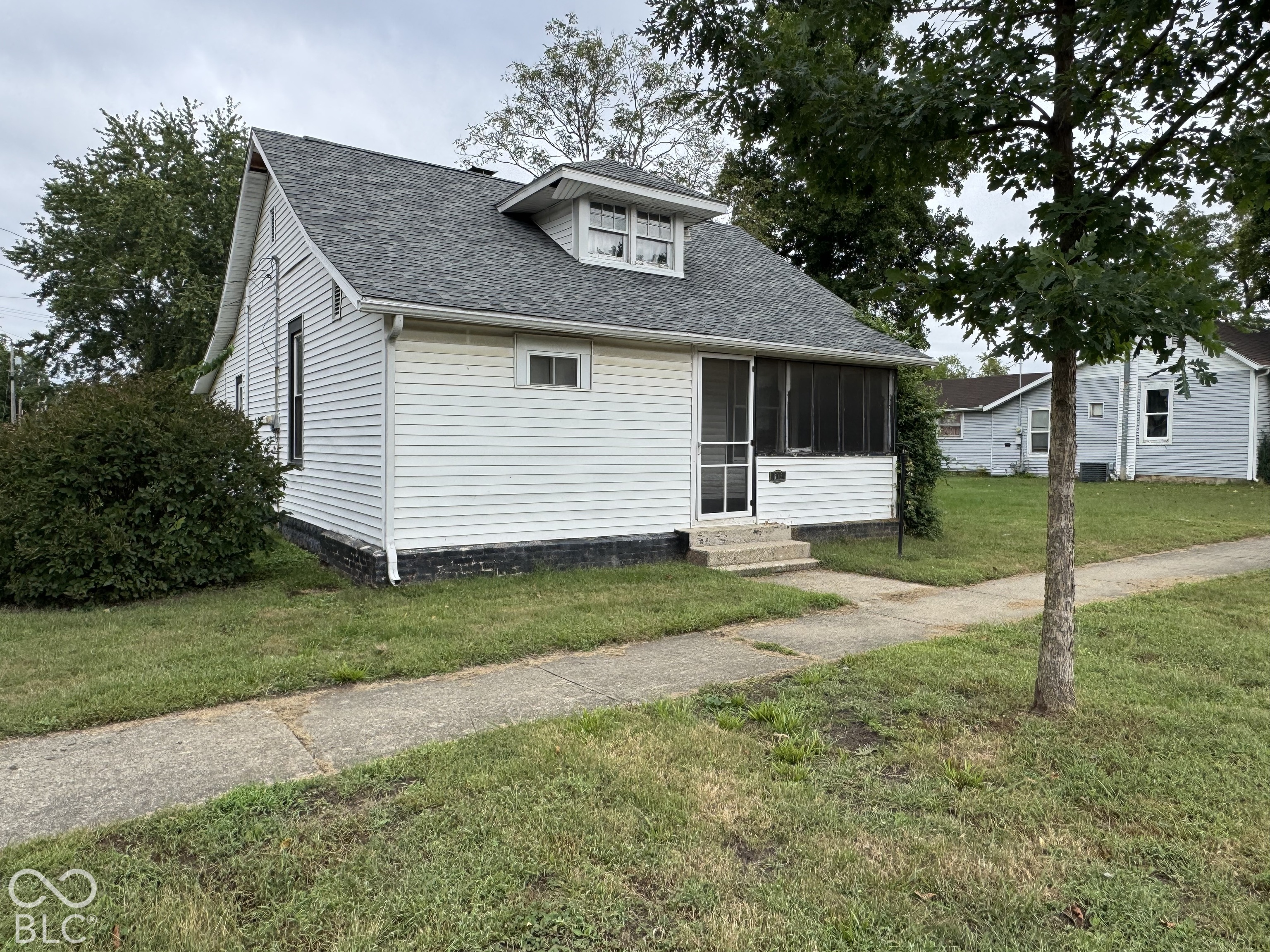 615 Pearl Property Photo 1