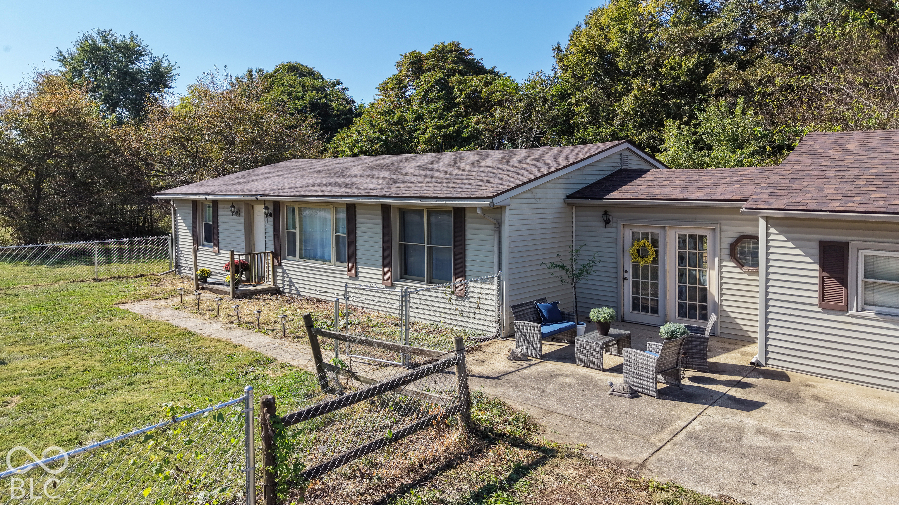 9545 Bono Road Property Photo 1