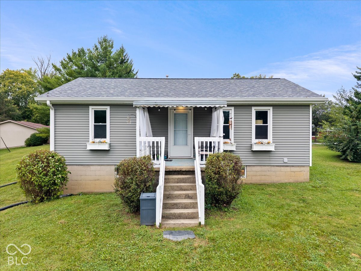 9049 W Forest Drive Property Photo 1