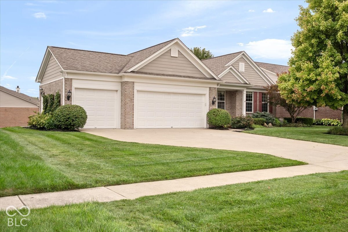 8923 W Cobblestone Drive Property Photo 1
