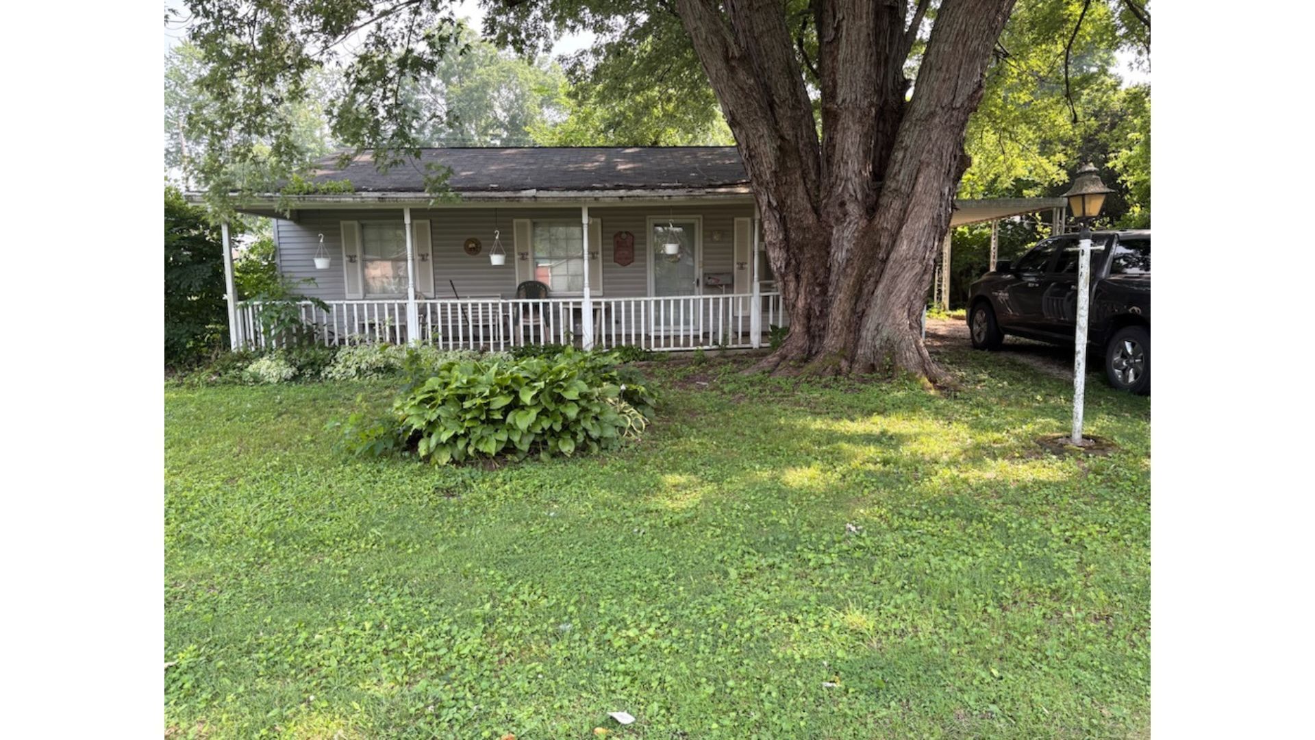 705 North Property Photo 1