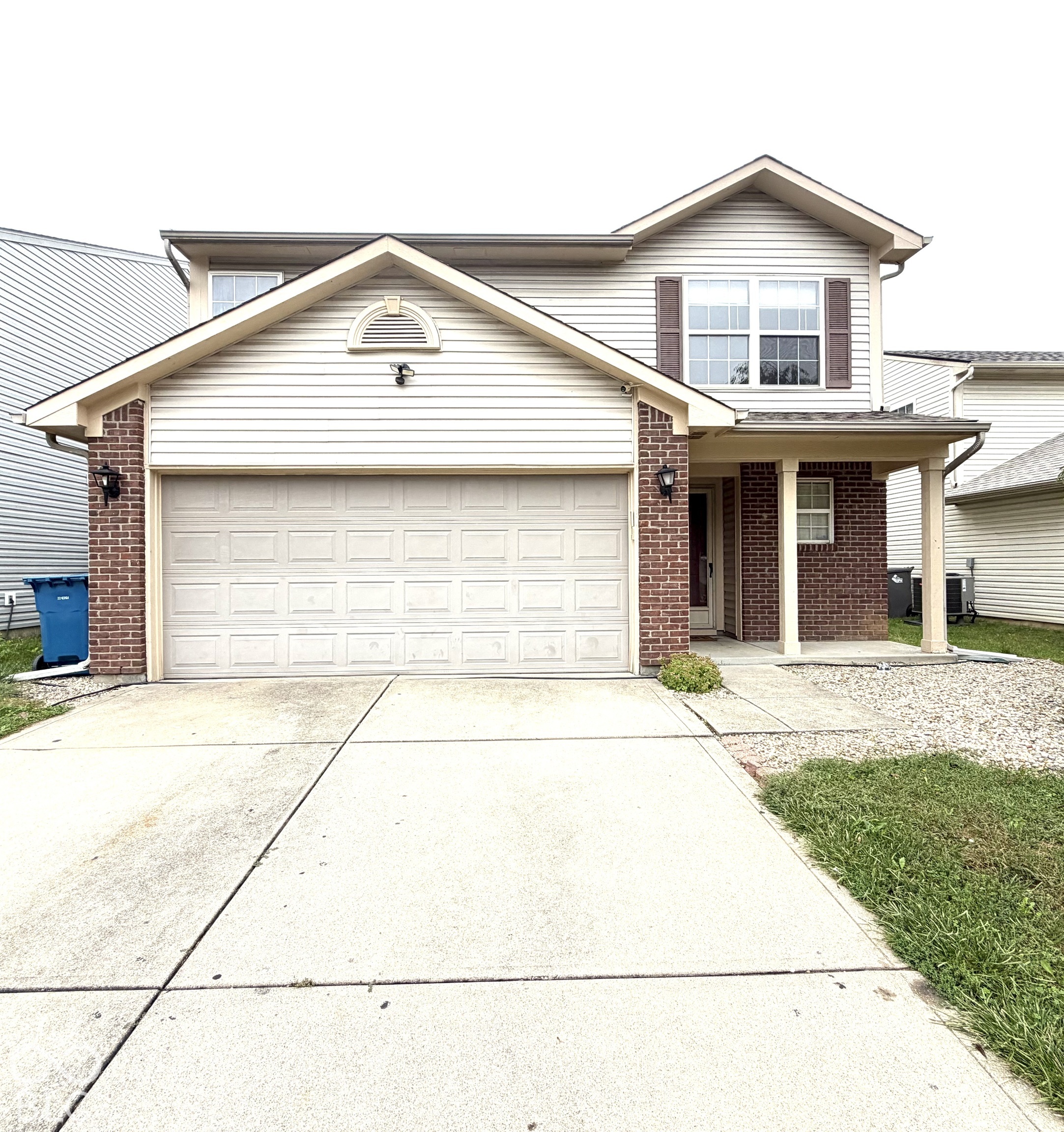 7704 Lake Vista Lane Property Photo 1