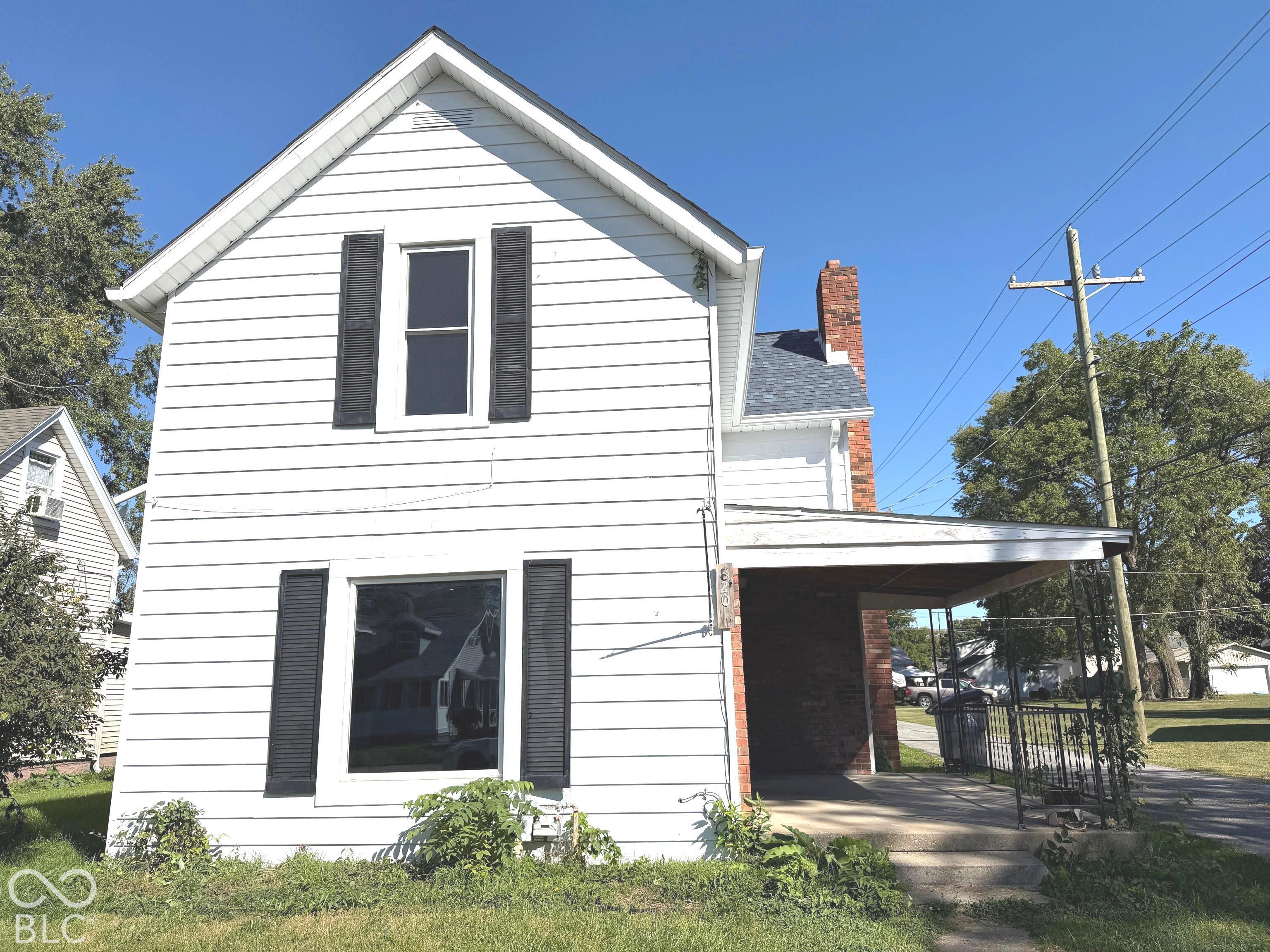 820 W 9th Street Property Photo 1